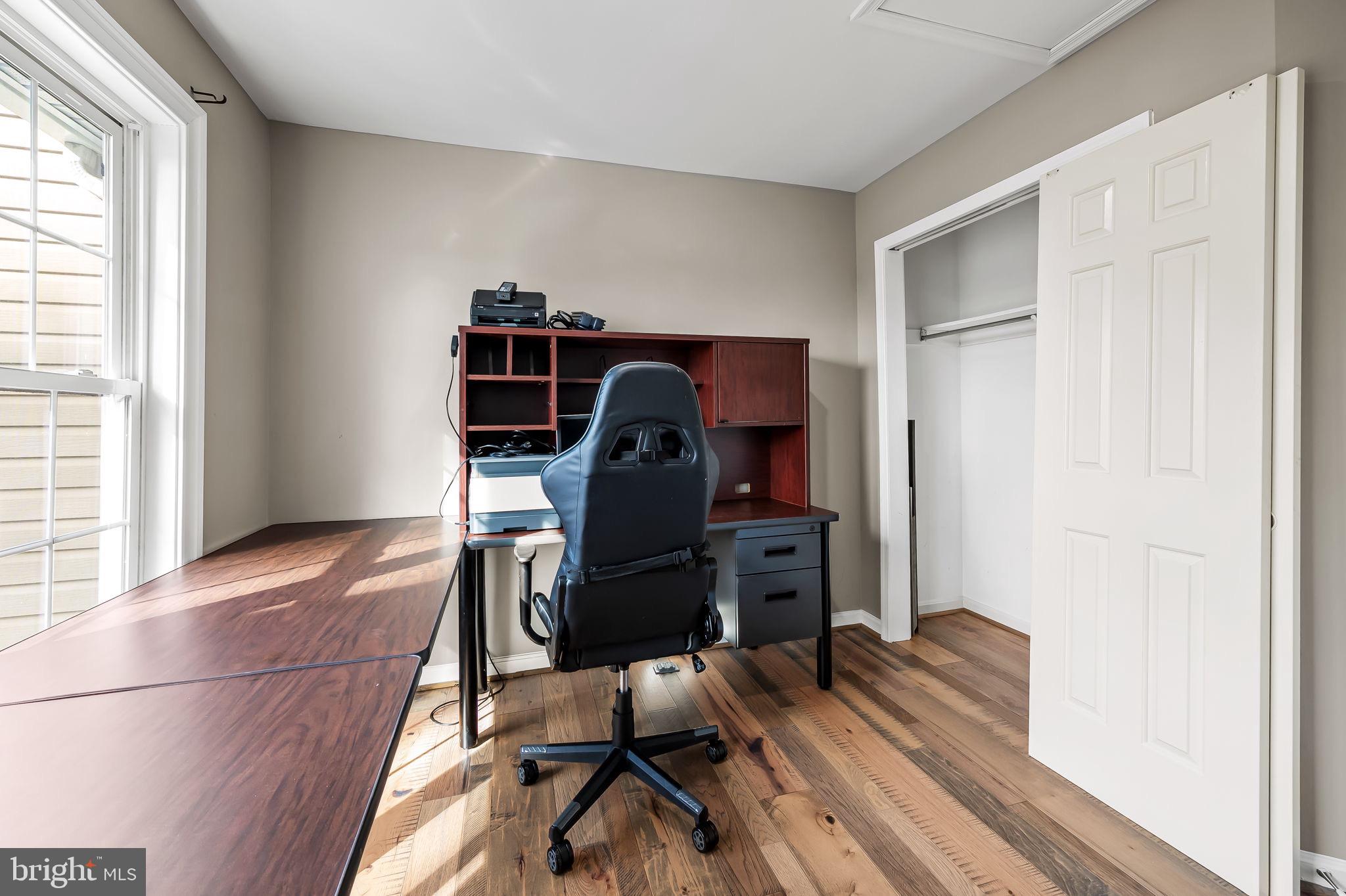 FLOWER HILL - Residential