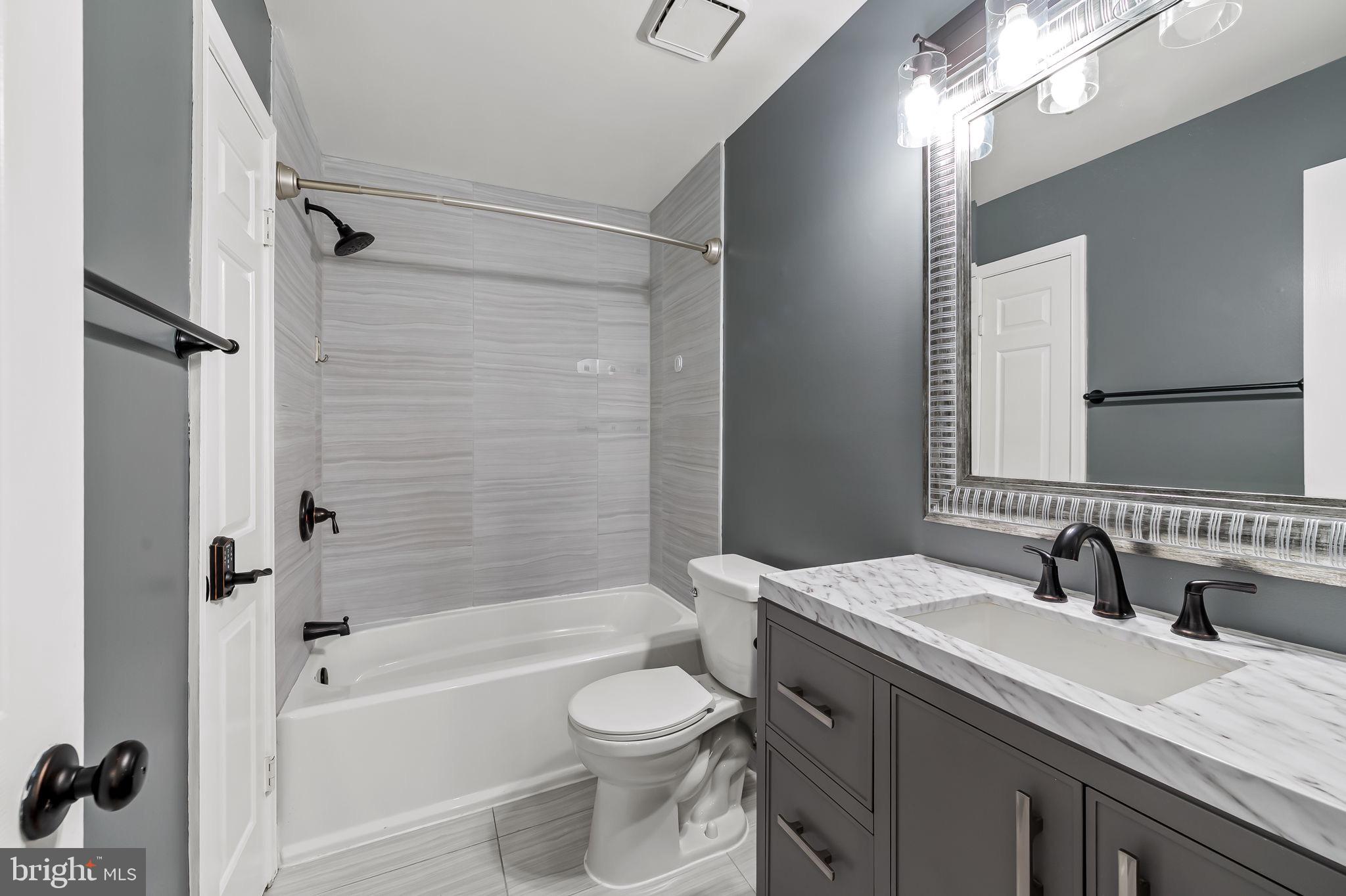 FLOWER HILL - Residential