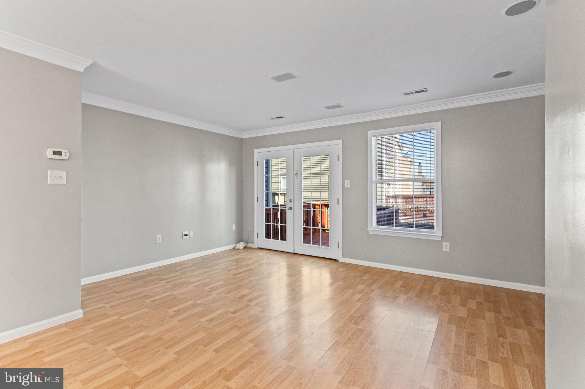 SUNNINGDALE MEADOWS - Residential