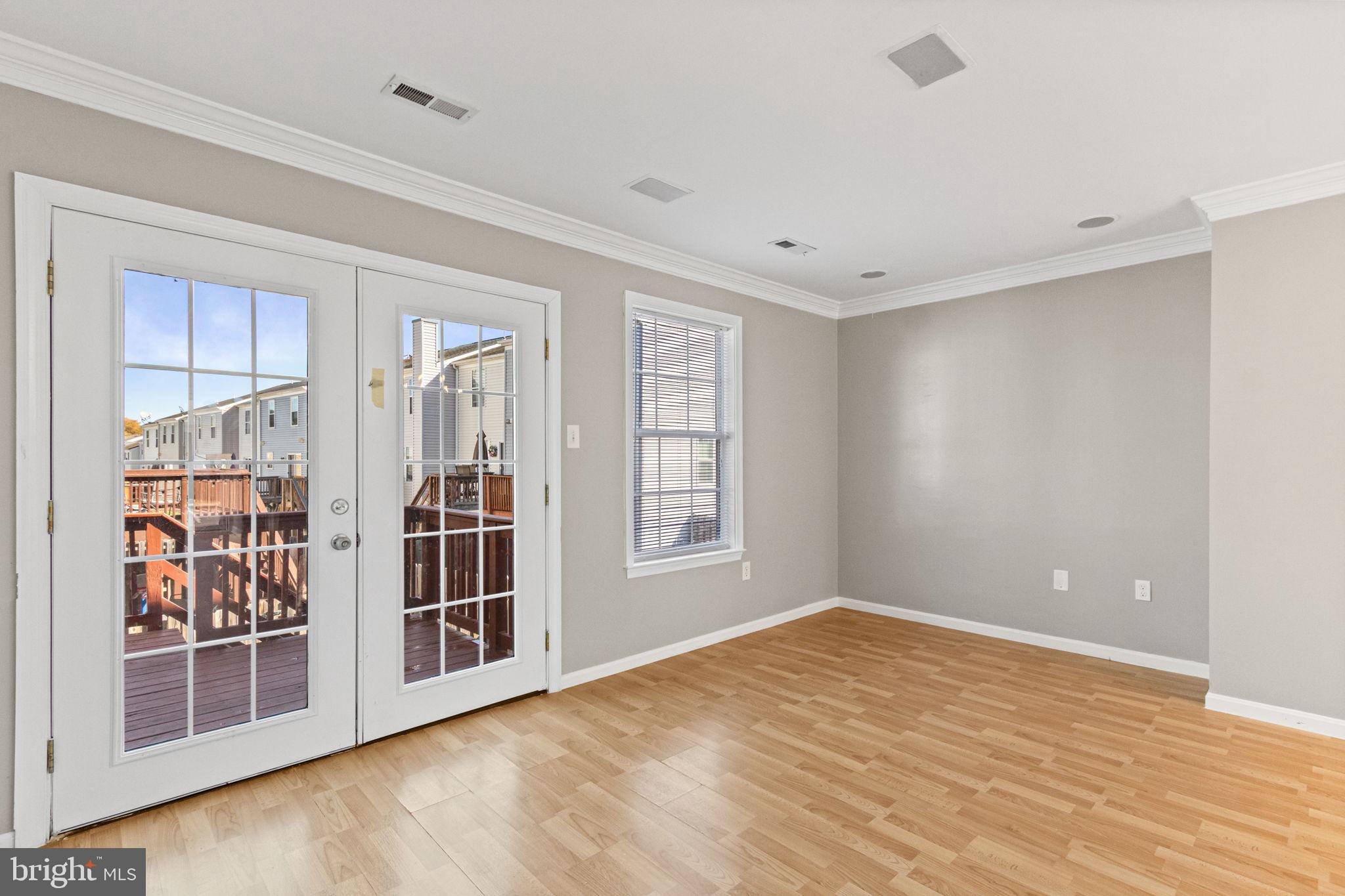 SUNNINGDALE MEADOWS - Residential