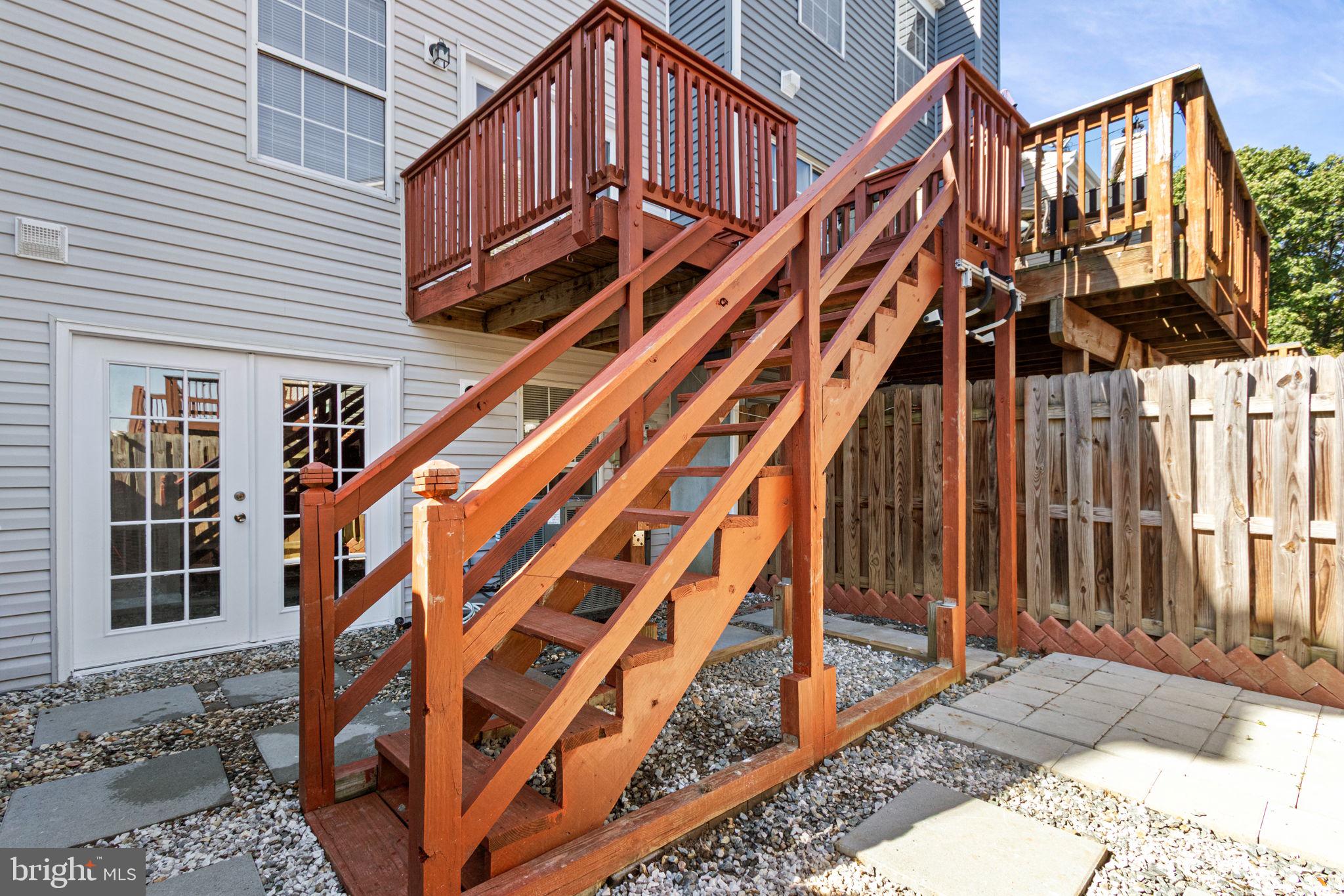 SUNNINGDALE MEADOWS - Residential