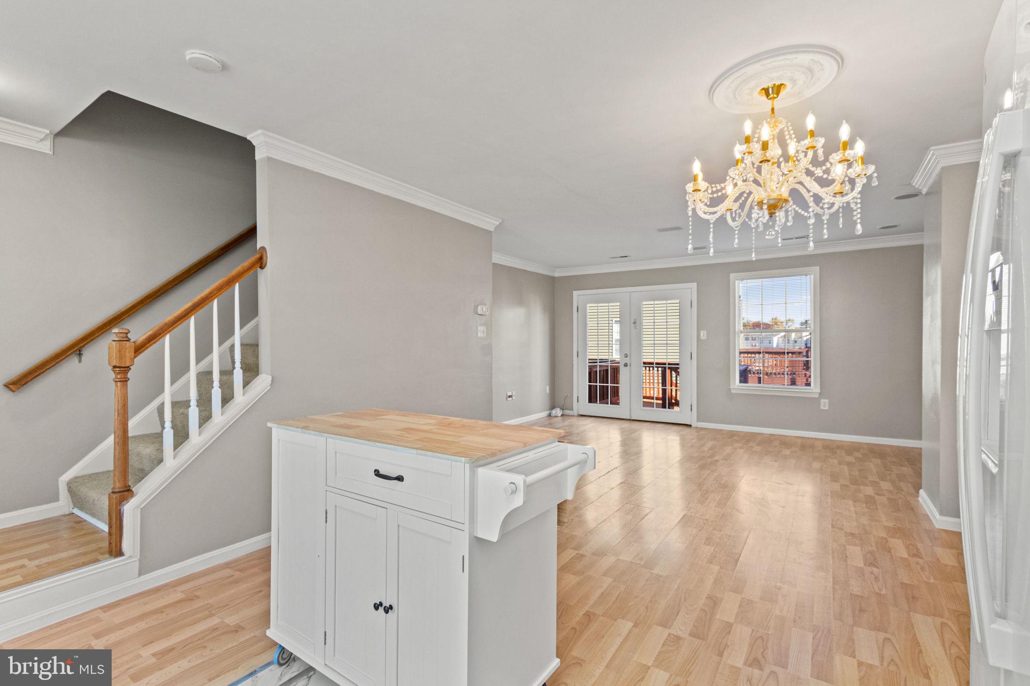 SUNNINGDALE MEADOWS - Residential