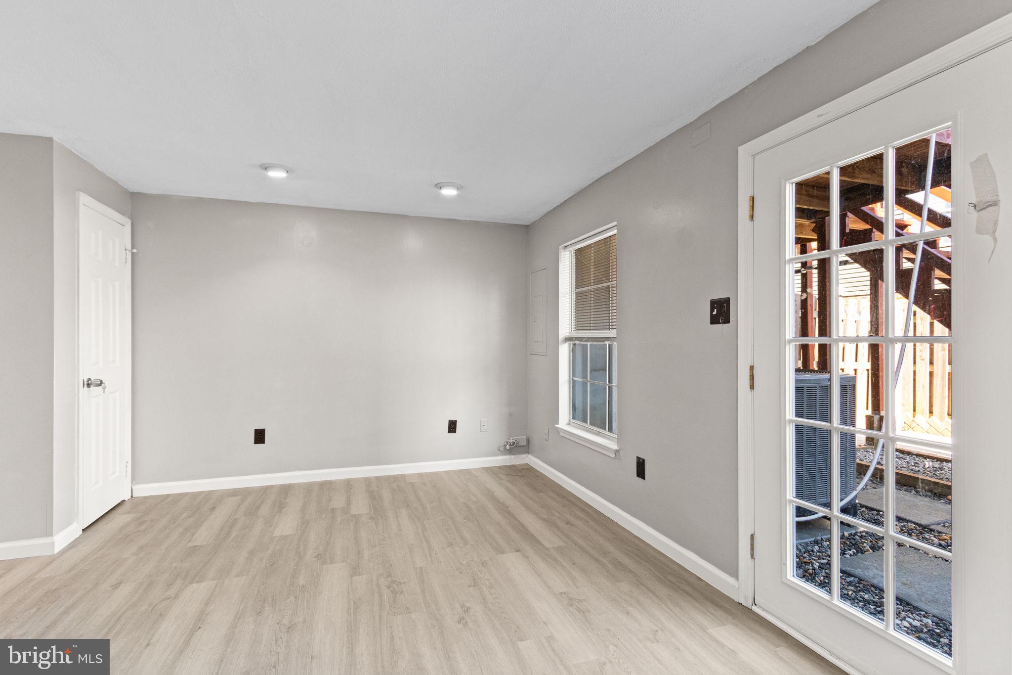 SUNNINGDALE MEADOWS - Residential