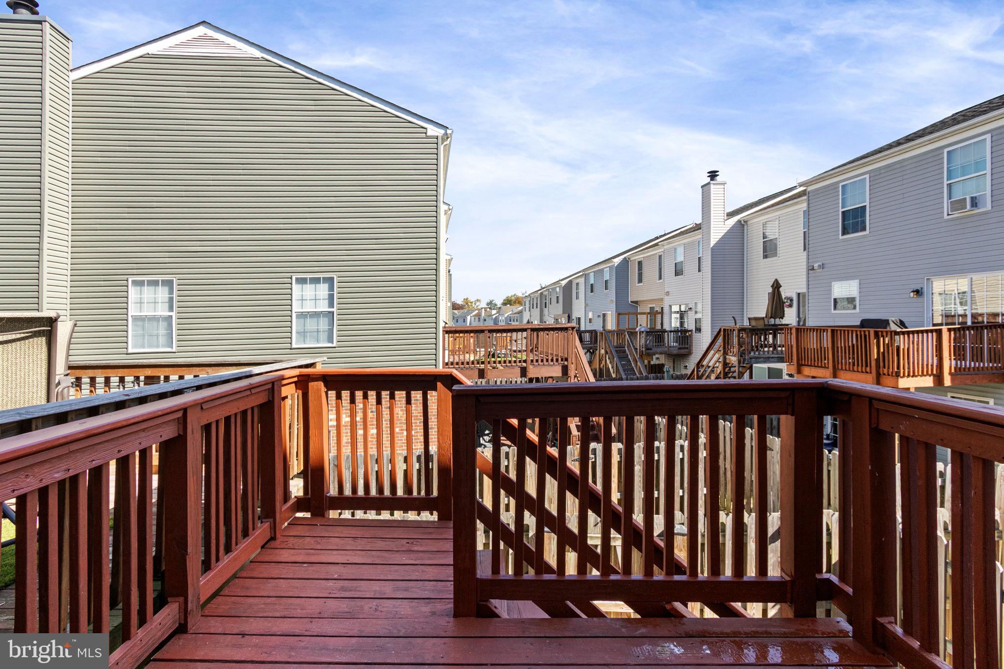 SUNNINGDALE MEADOWS - Residential