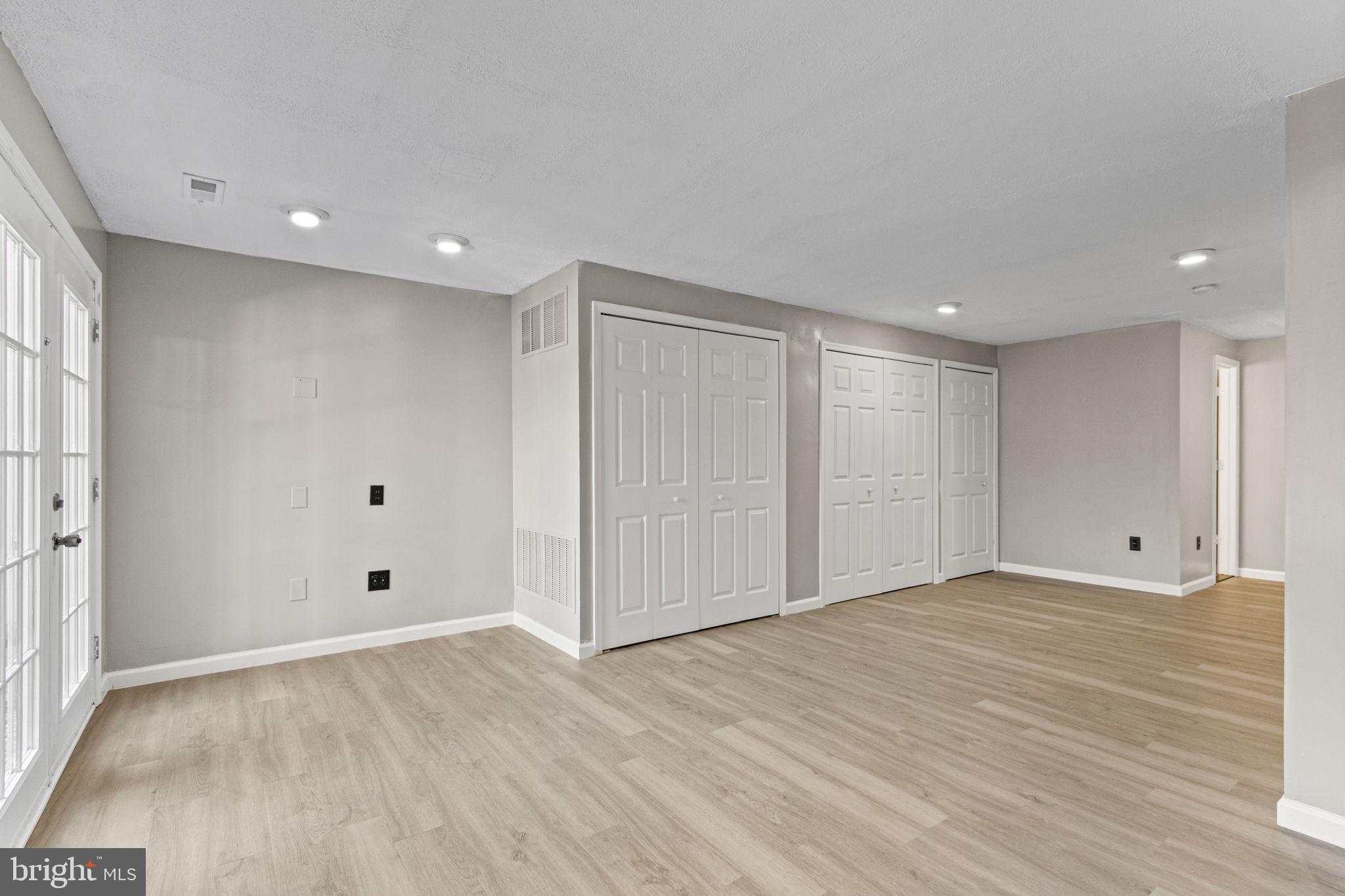 SUNNINGDALE MEADOWS - Residential