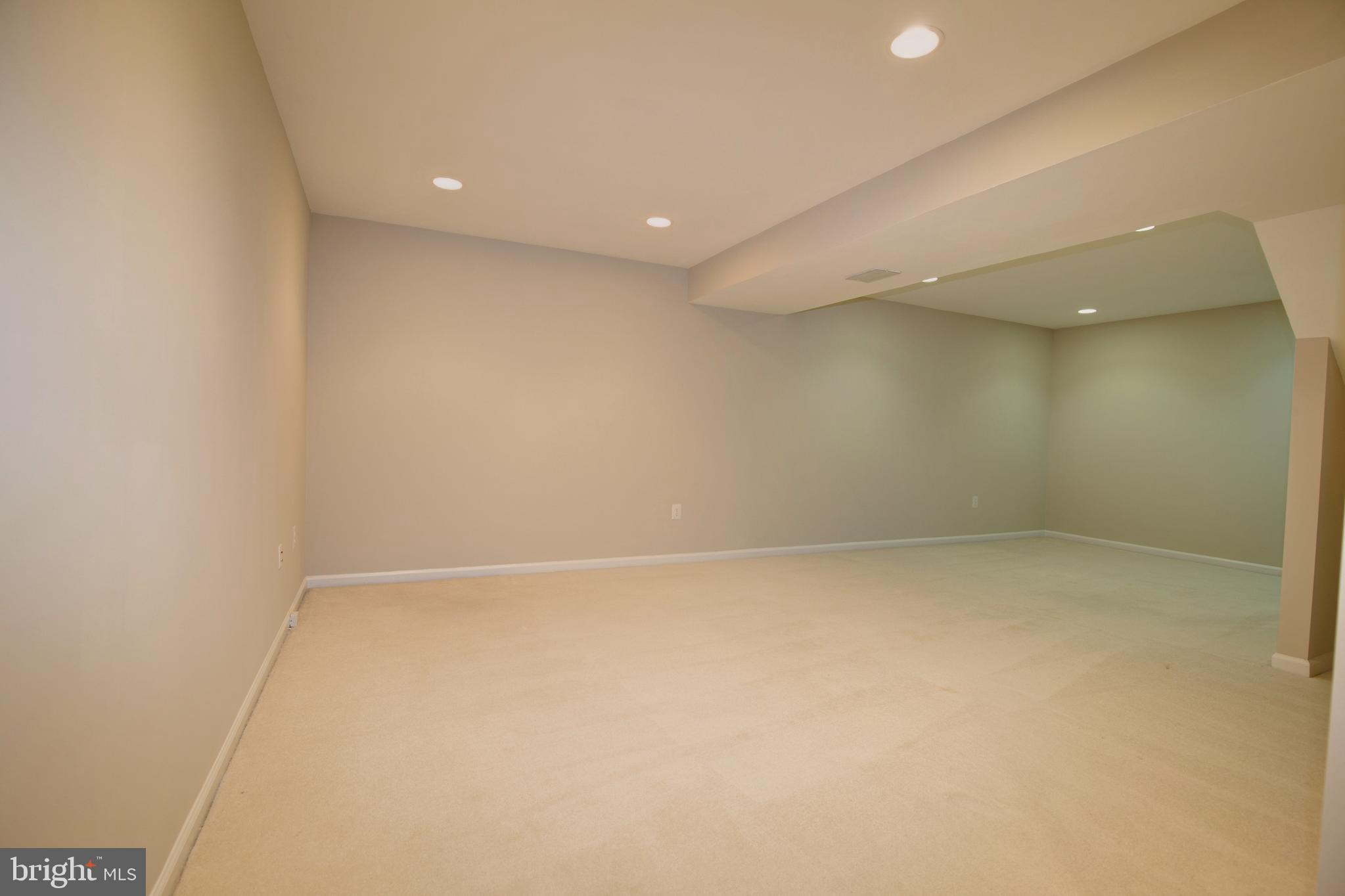 WOODSTREAM - Residential Lease