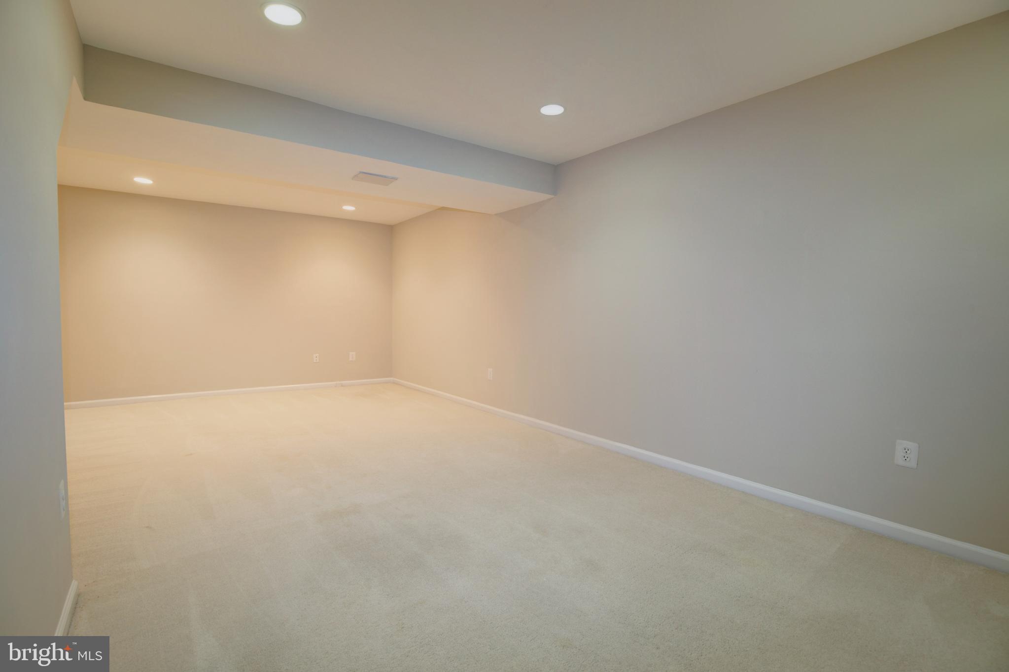 WOODSTREAM - Residential Lease