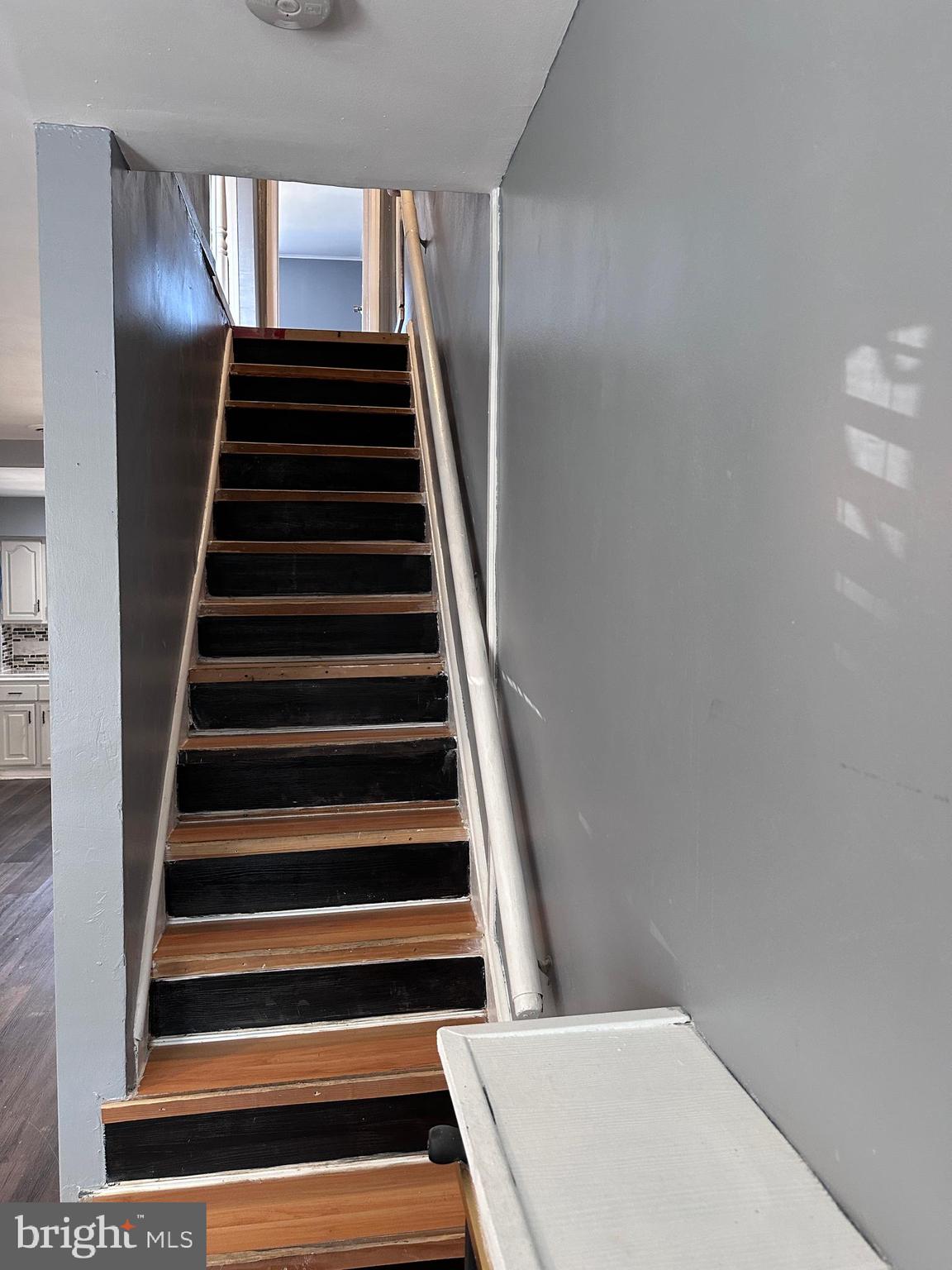 HOLMESBURG - Residential Lease