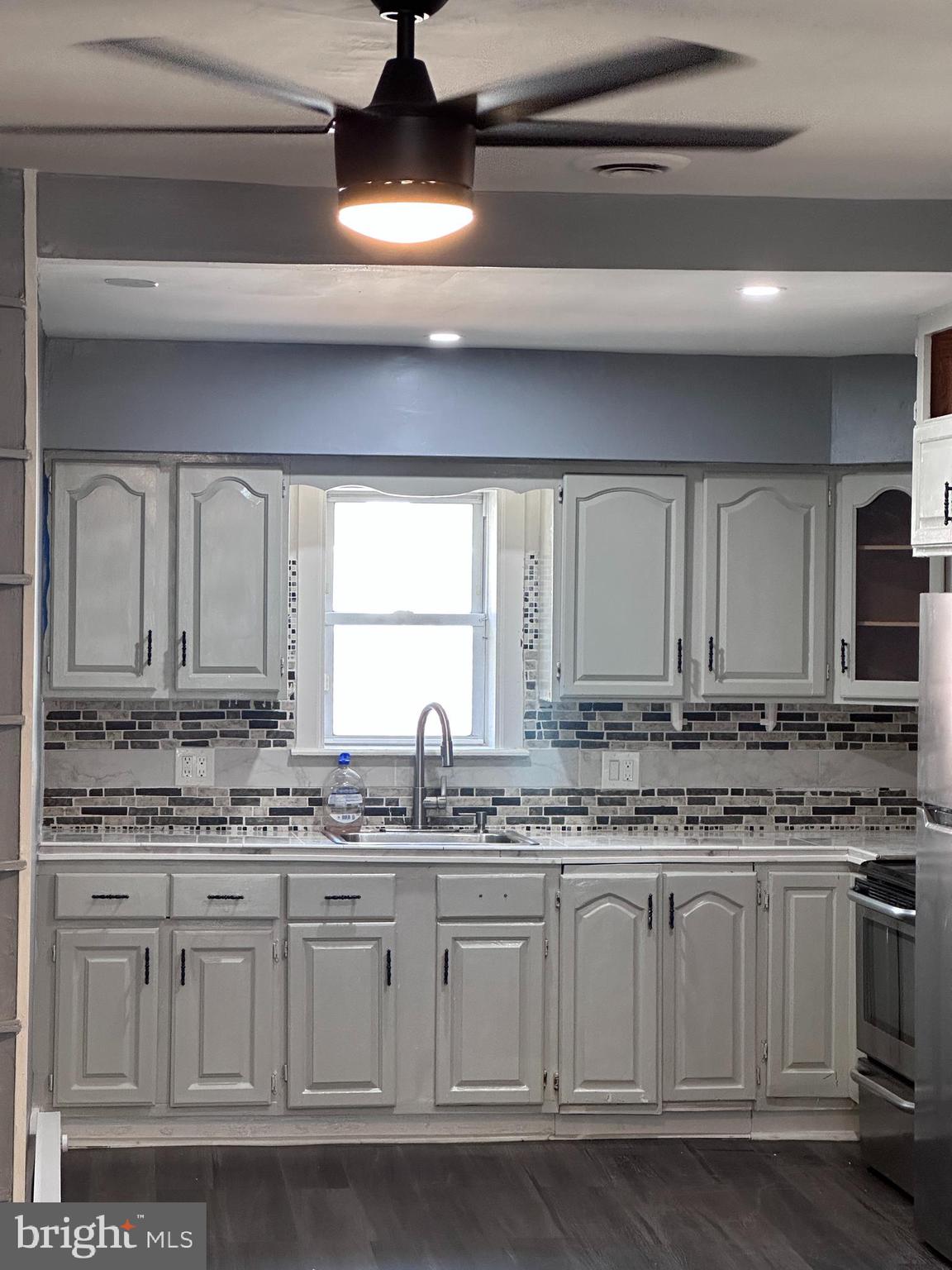 HOLMESBURG - Residential Lease