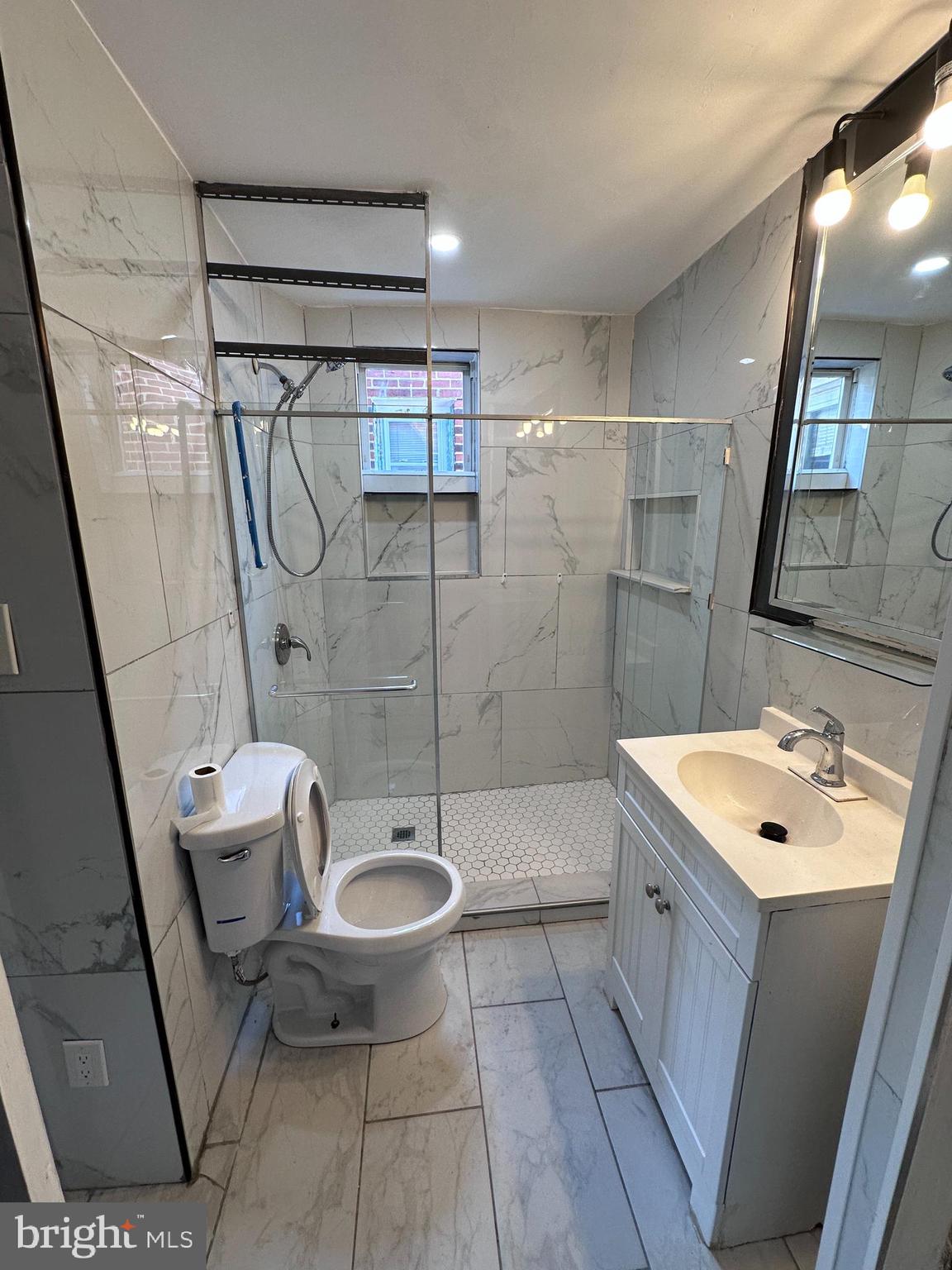 HOLMESBURG - Residential Lease