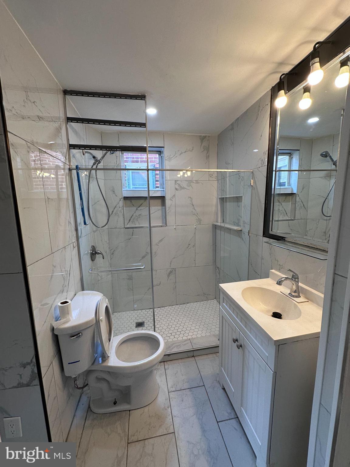 HOLMESBURG - Residential Lease