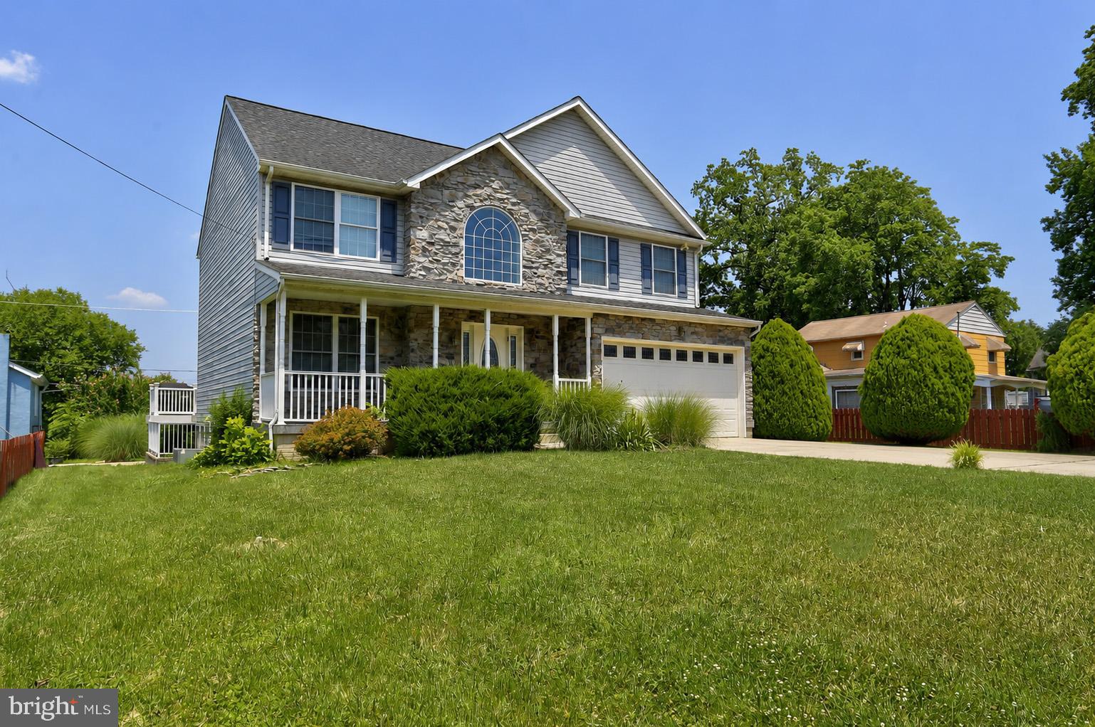 2220 SILVER LANE RD