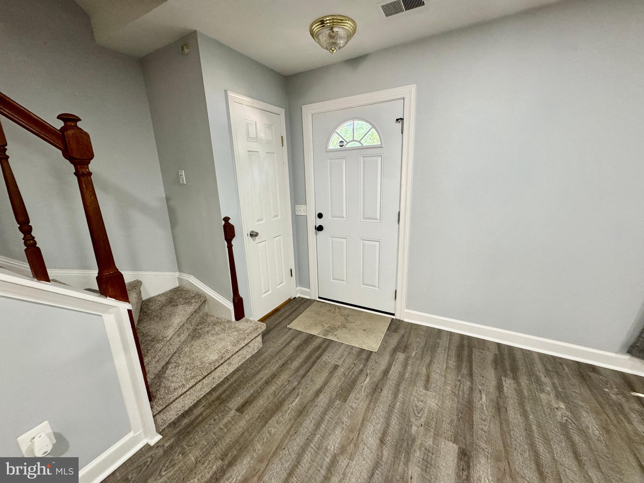 PORT O DUMFRIES - Residential Lease