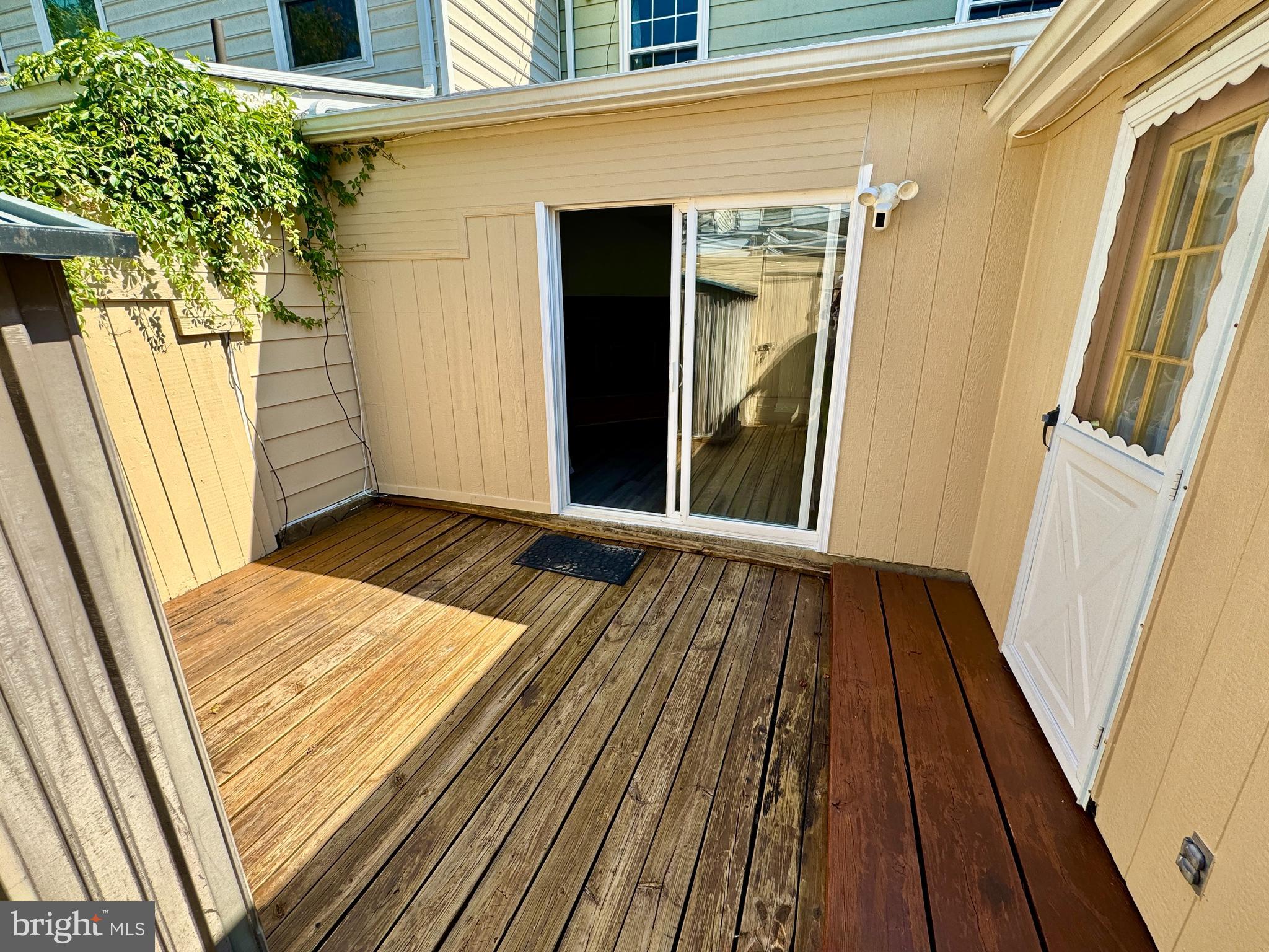 PORT O DUMFRIES - Residential Lease