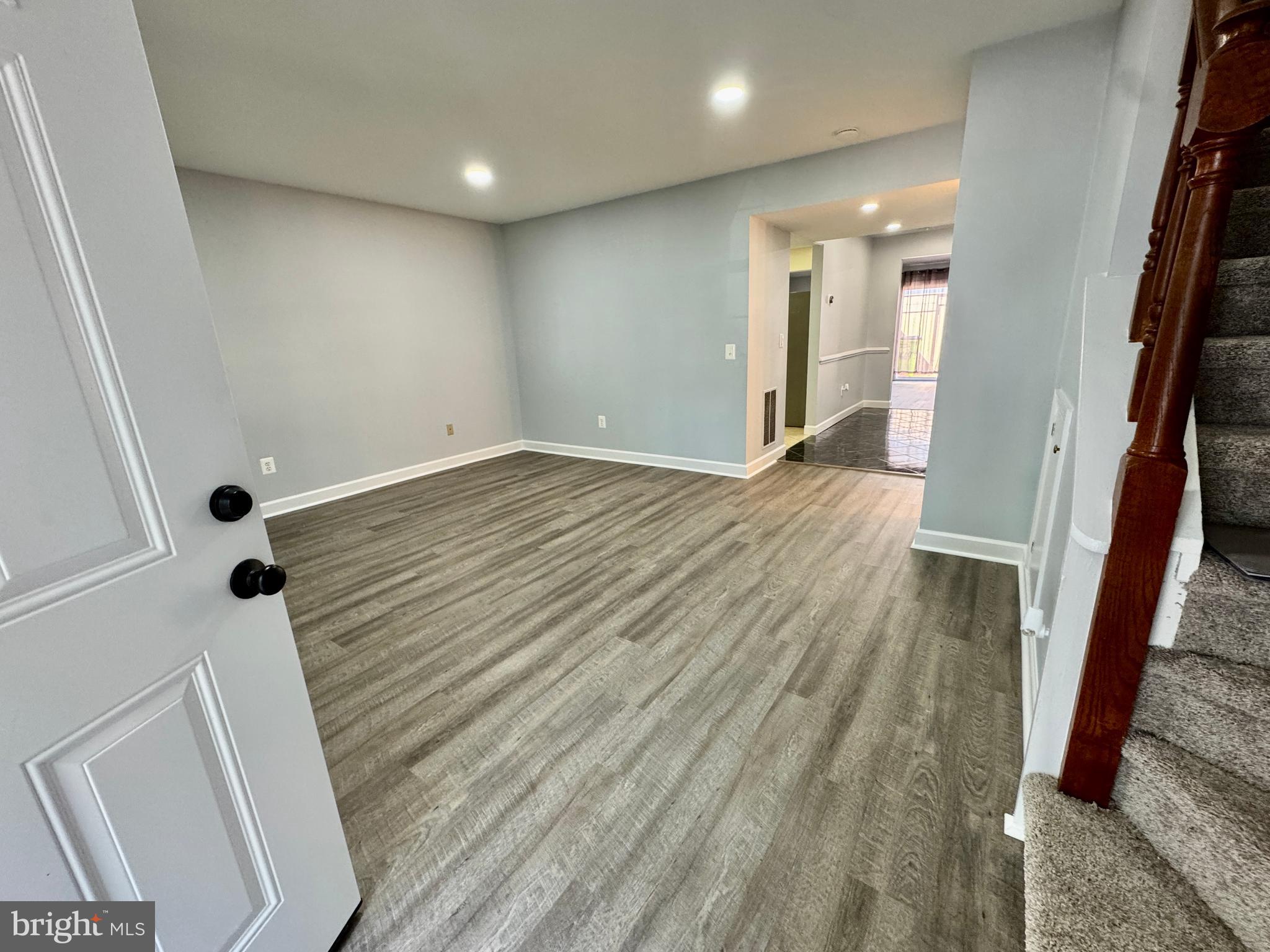 PORT O DUMFRIES - Residential Lease