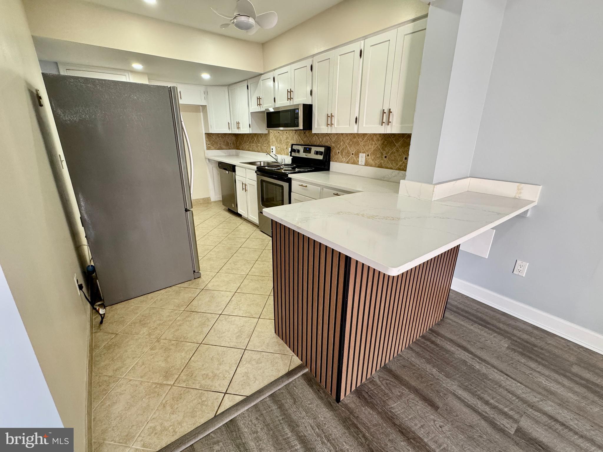 PORT O DUMFRIES - Residential Lease