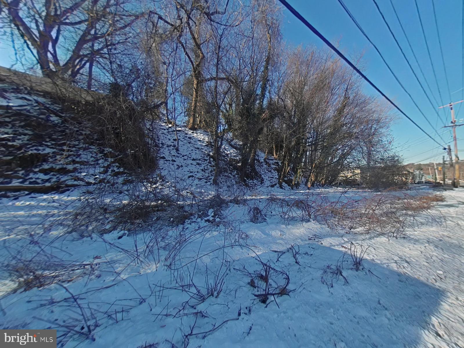 HAVERTOWN - Land