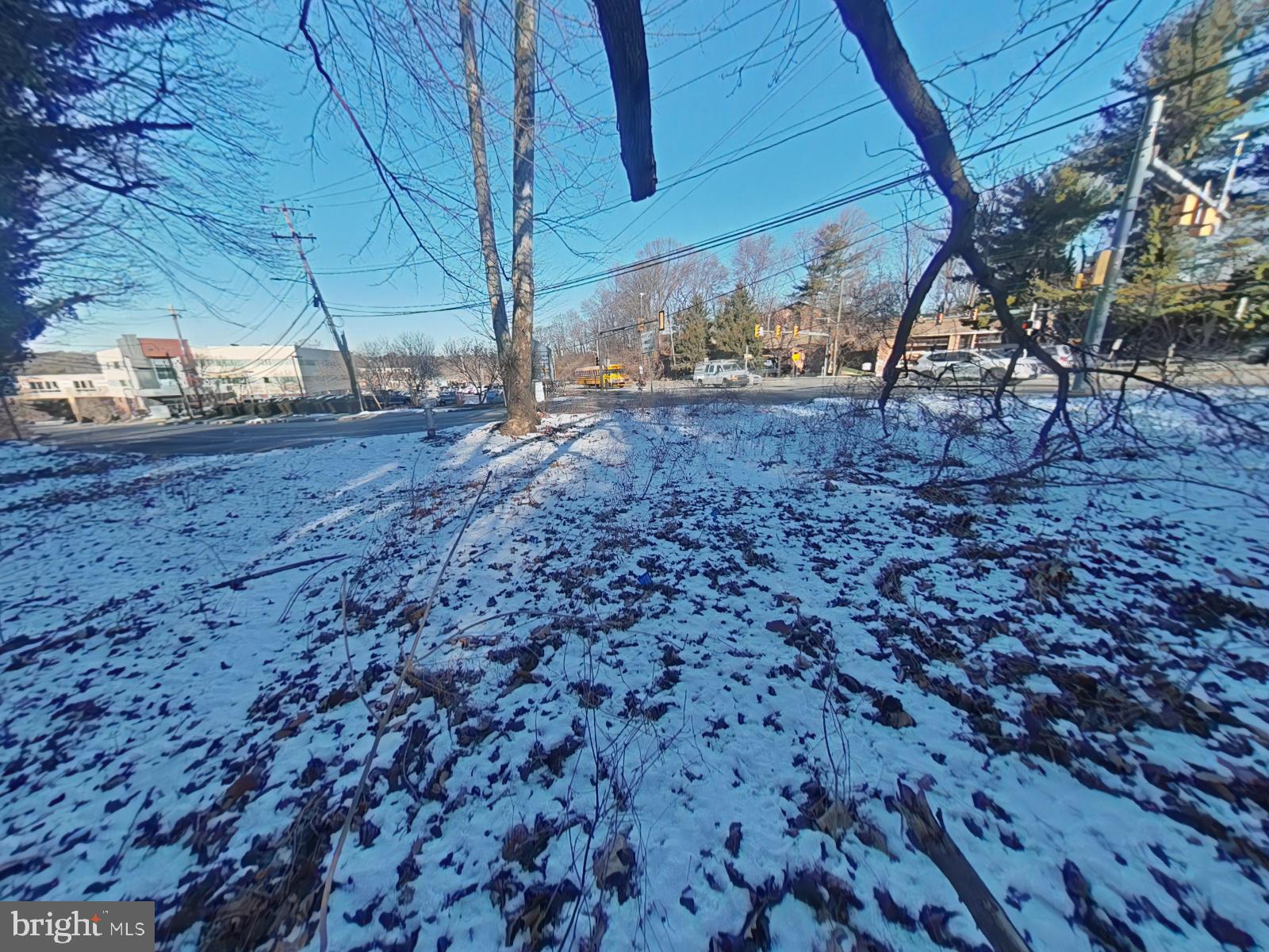 HAVERTOWN - Land