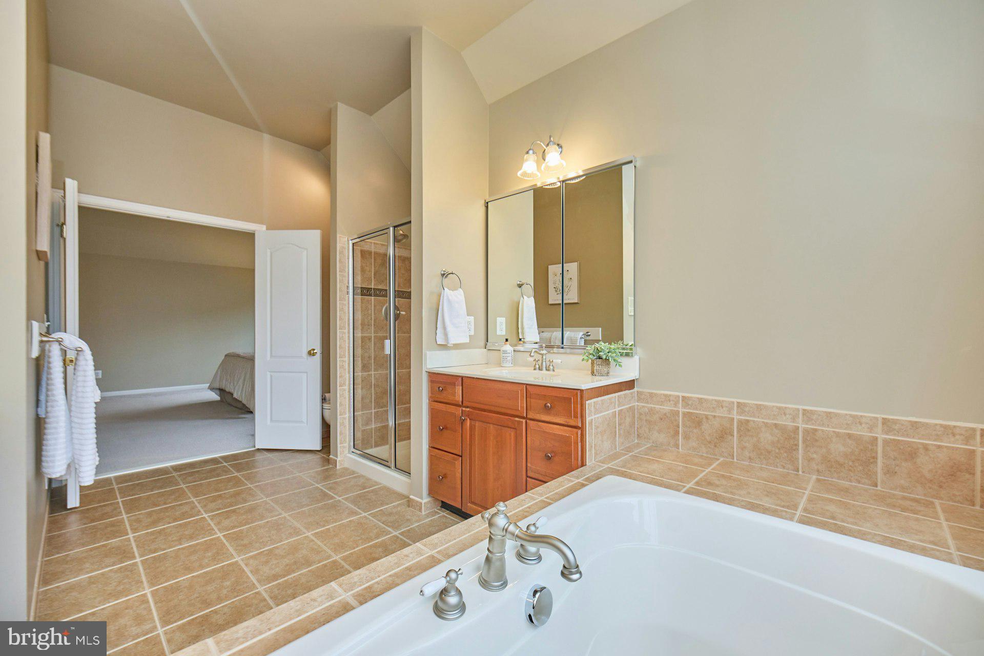 DOMINION VALLEY COUNTRY CLUB - Residential