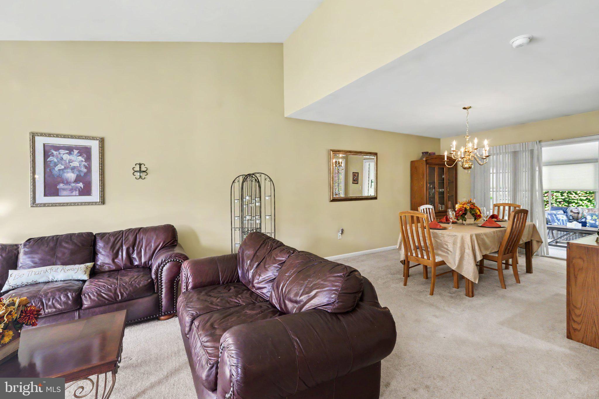 1330 FOX HOLLOW DRIVE