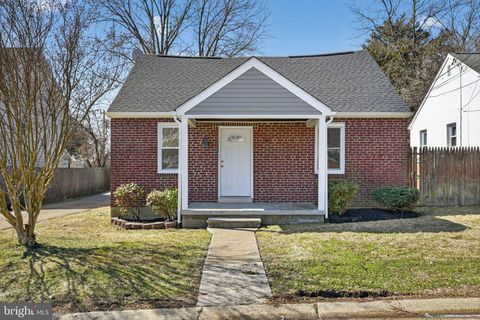 8 E 39TH STREET WILMINGTON DE 19802