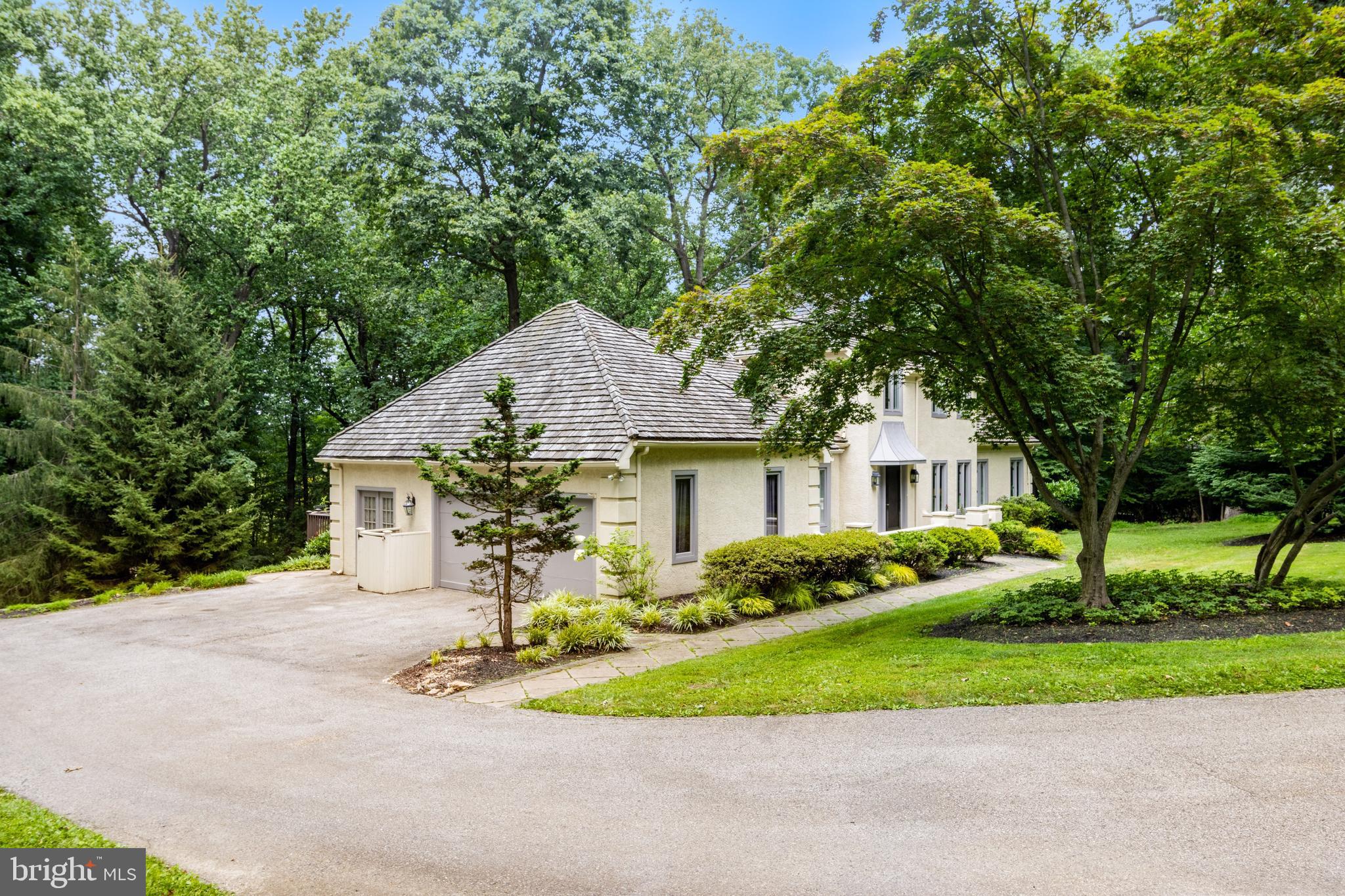 THE CIRCLES - Residential