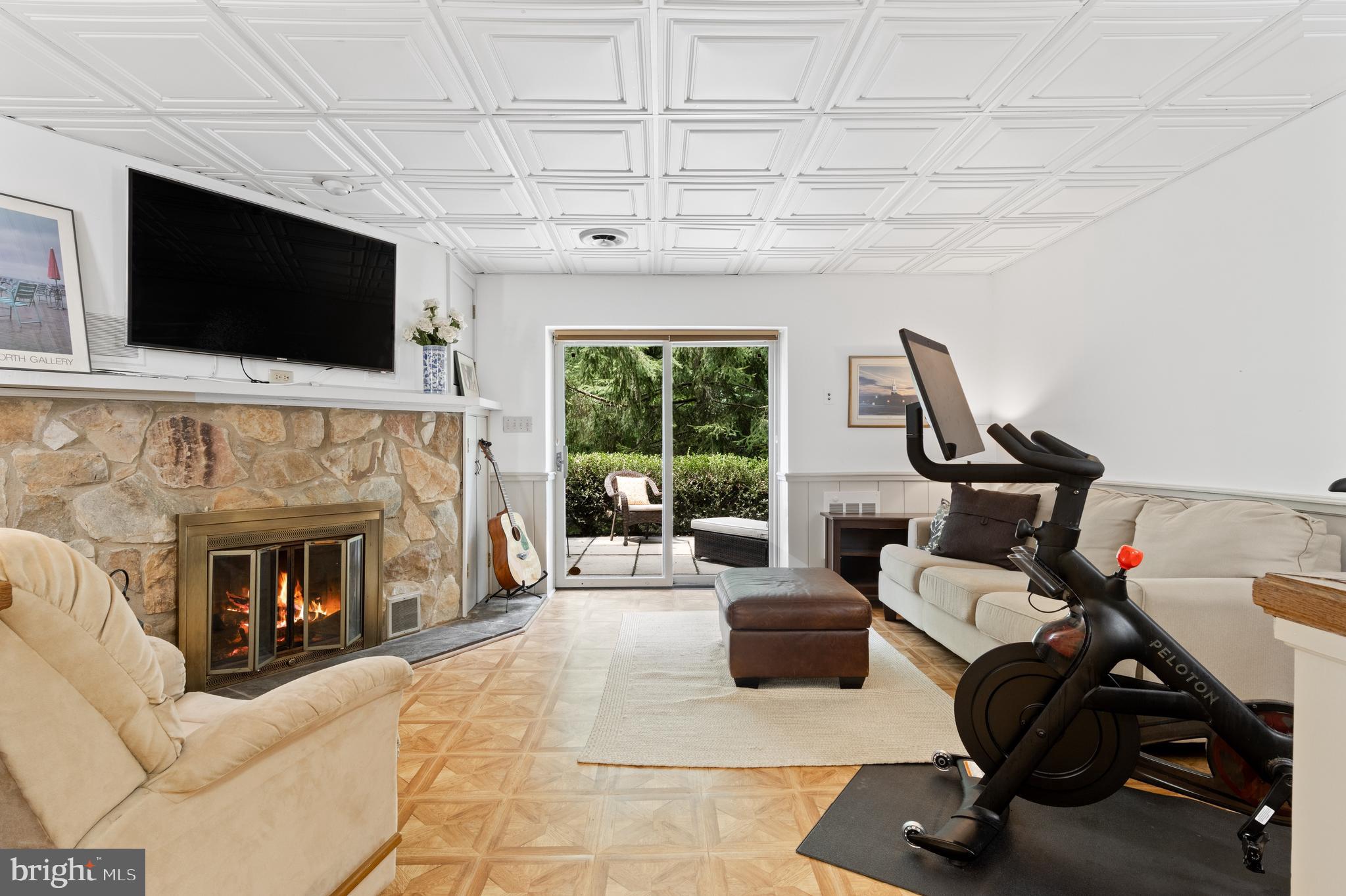 THE CIRCLES - Residential