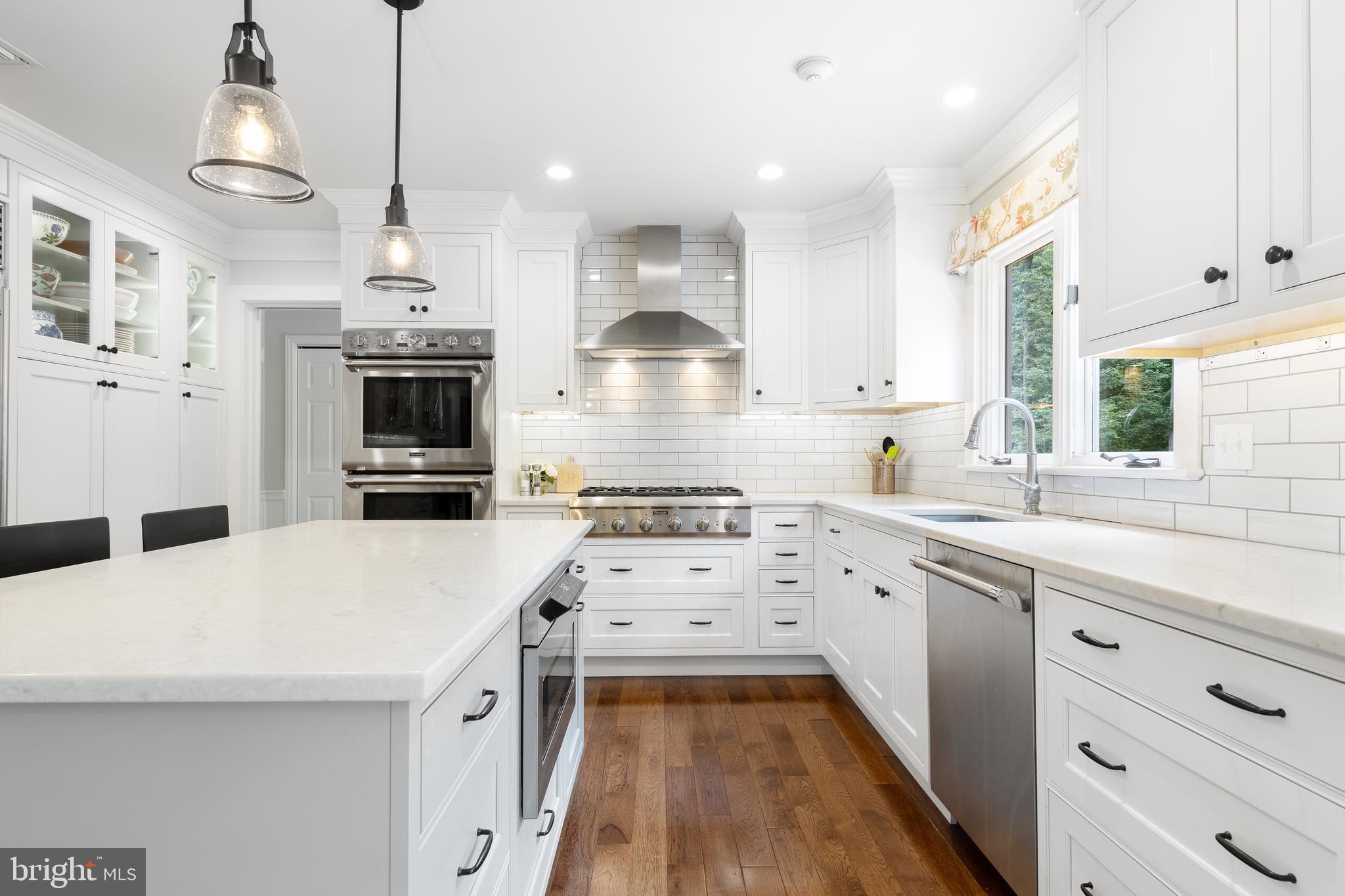 THE CIRCLES - Residential