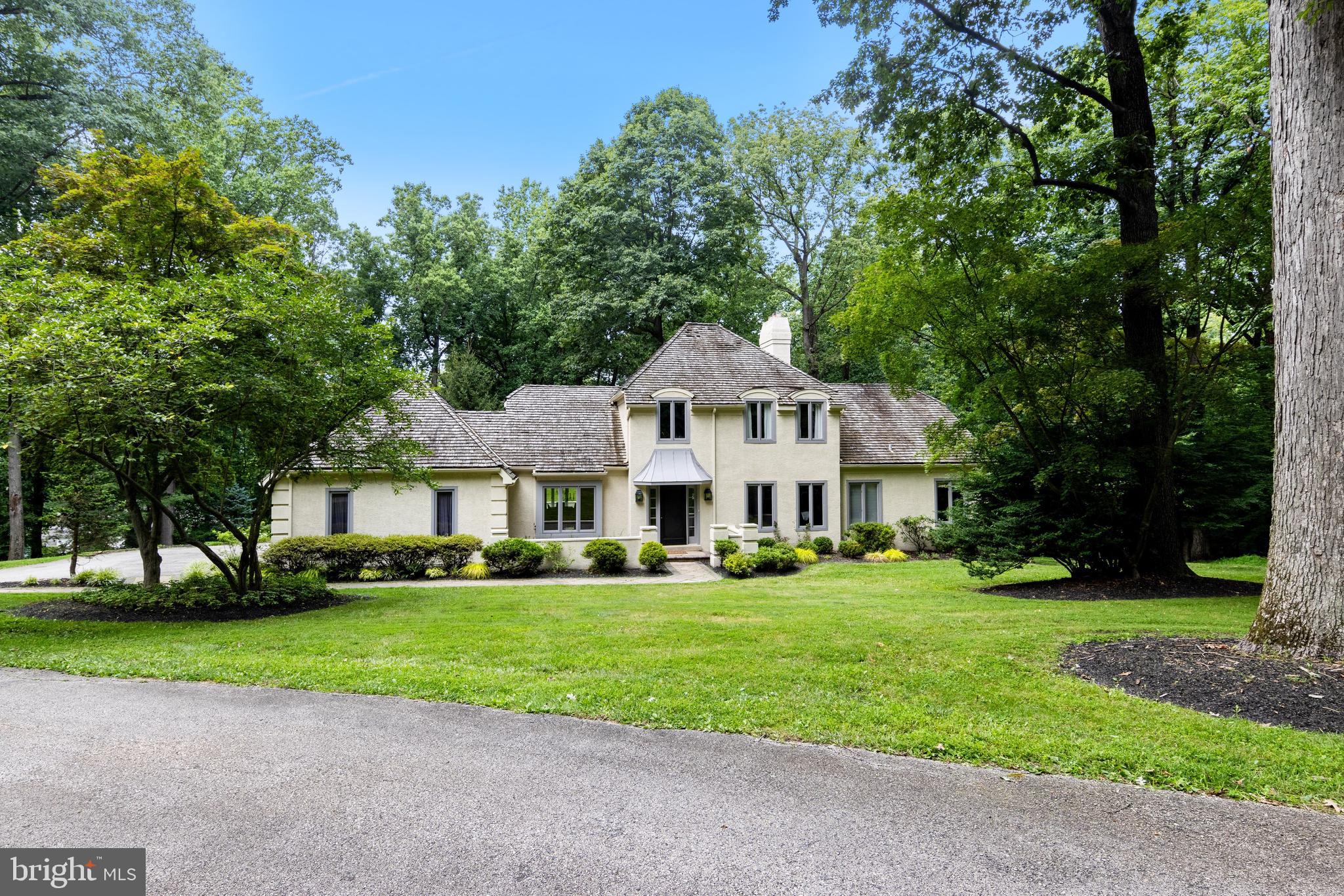 THE CIRCLES - Residential