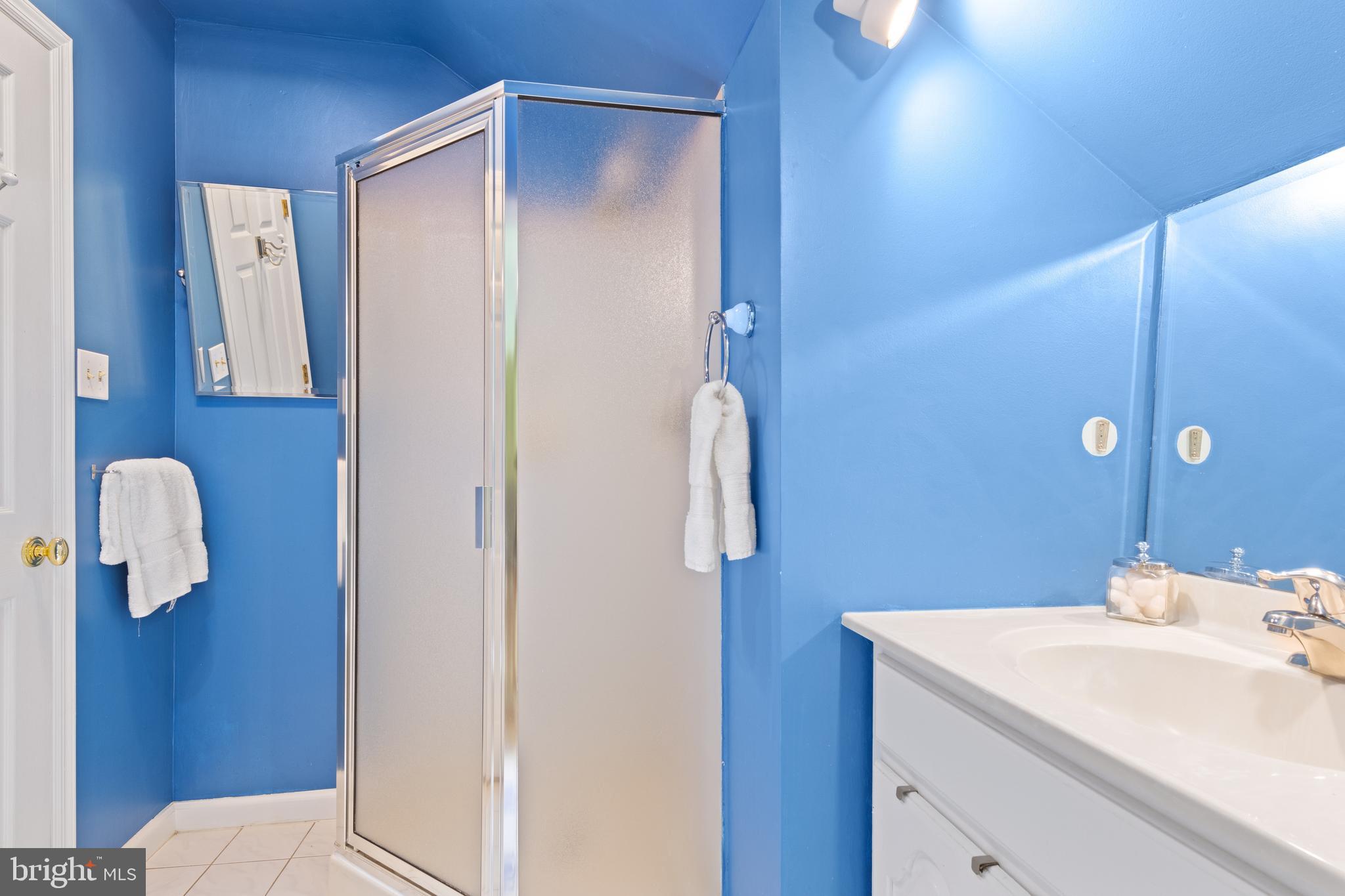 THE CIRCLES - Residential