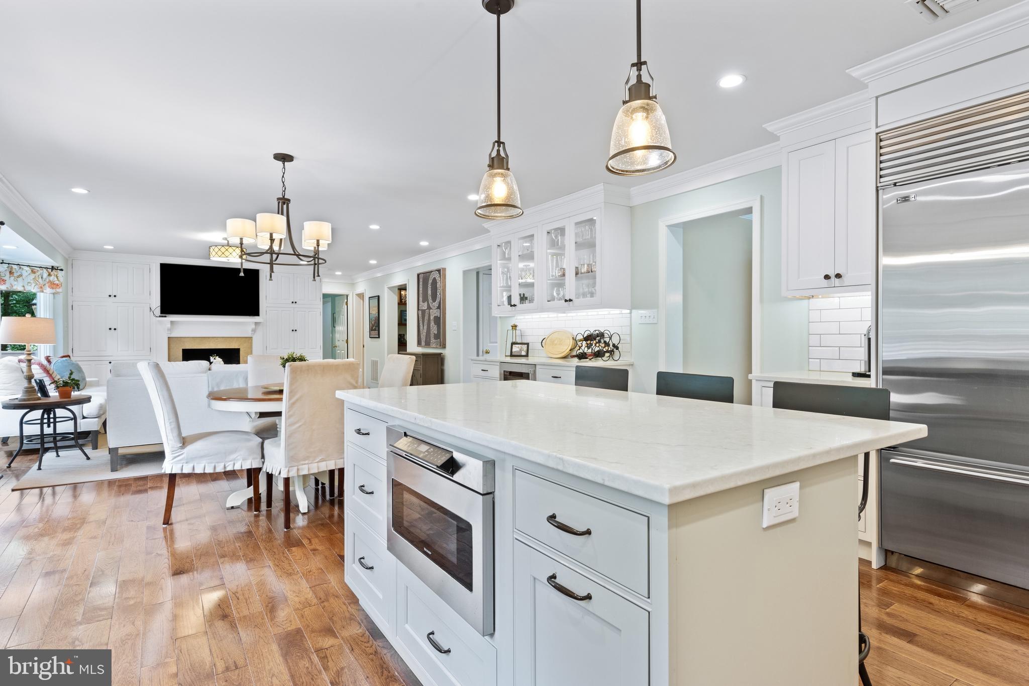 THE CIRCLES - Residential