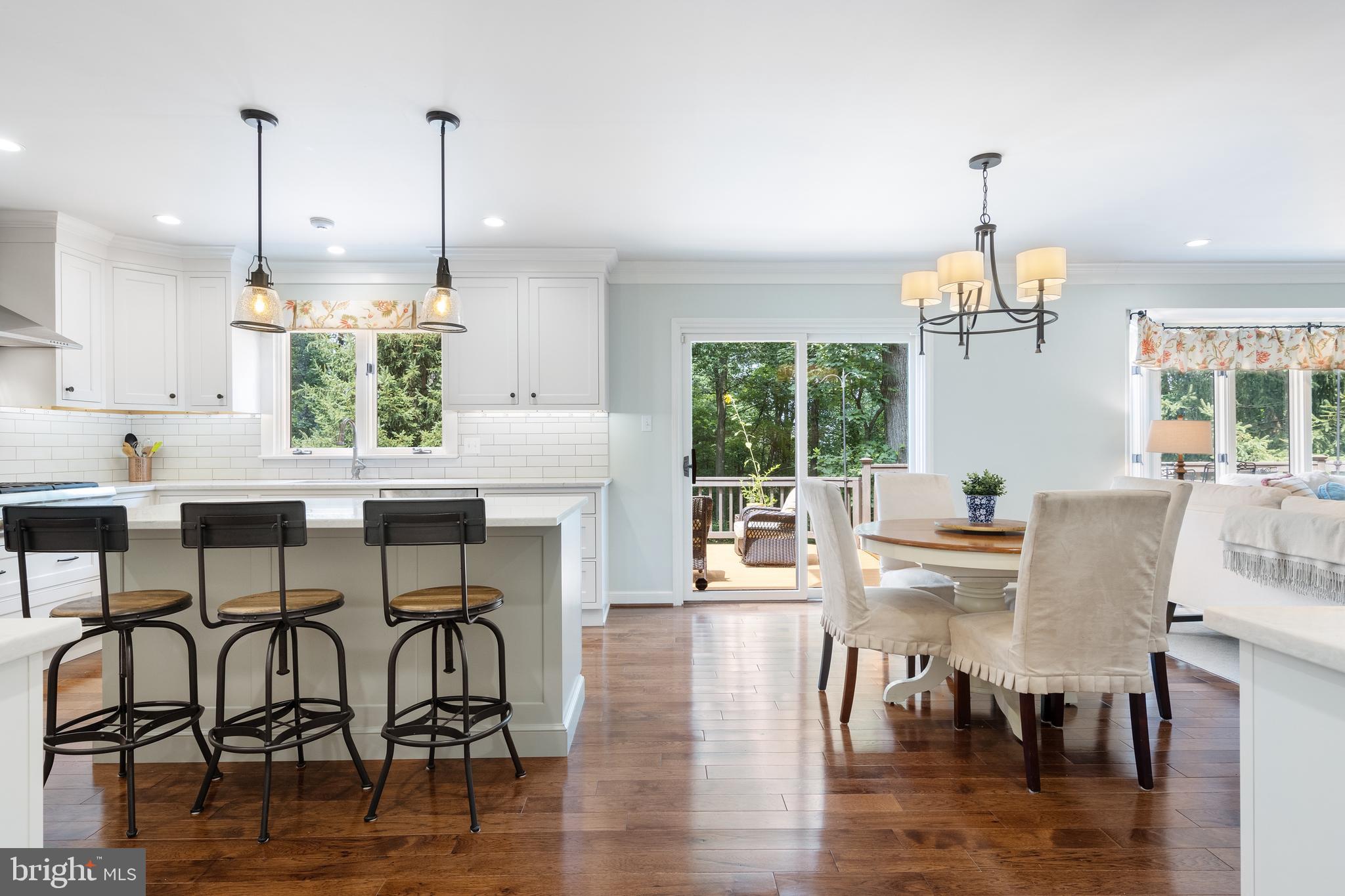 THE CIRCLES - Residential