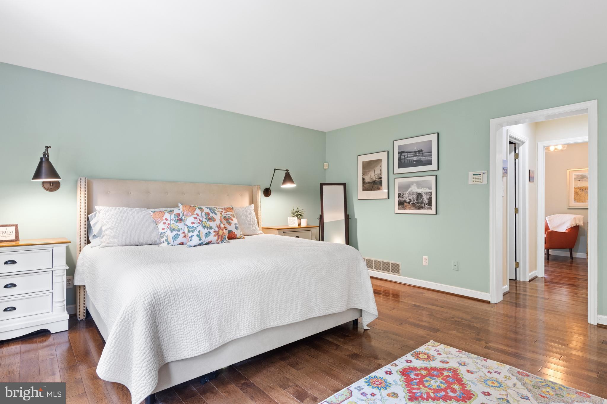 THE CIRCLES - Residential