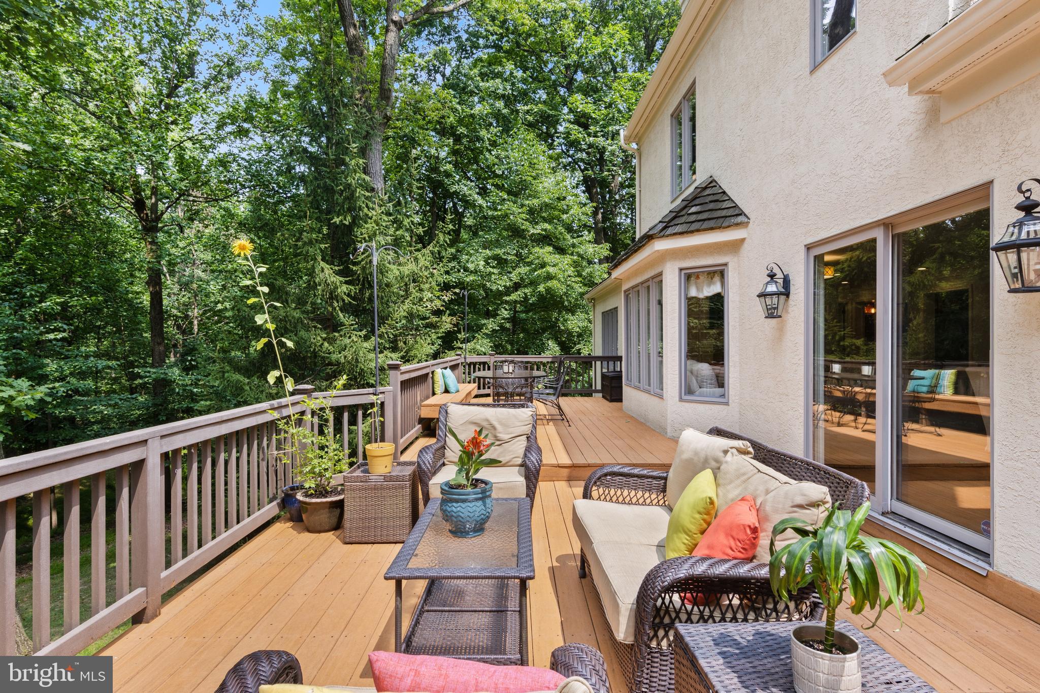 THE CIRCLES - Residential