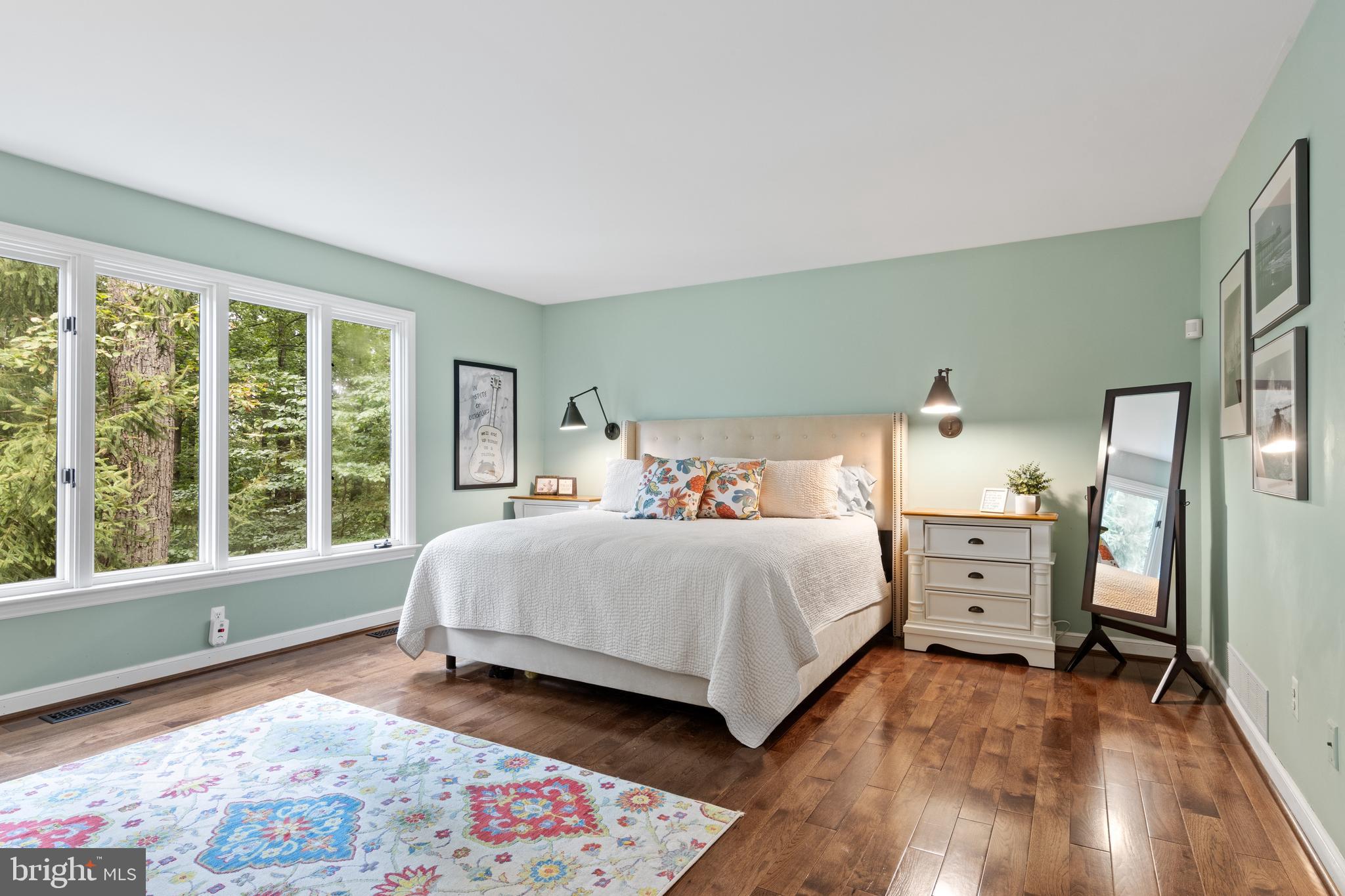 THE CIRCLES - Residential