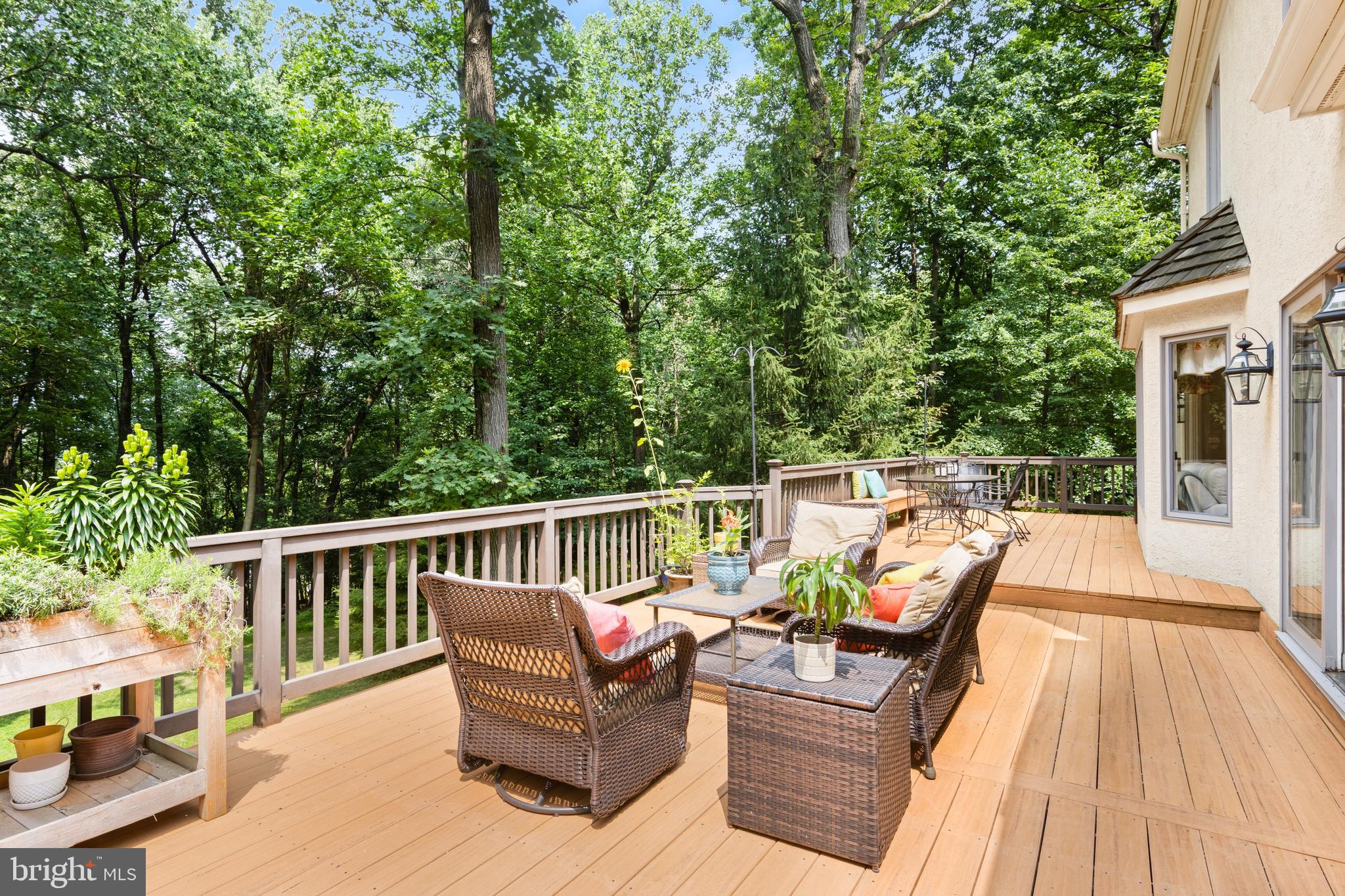 THE CIRCLES - Residential