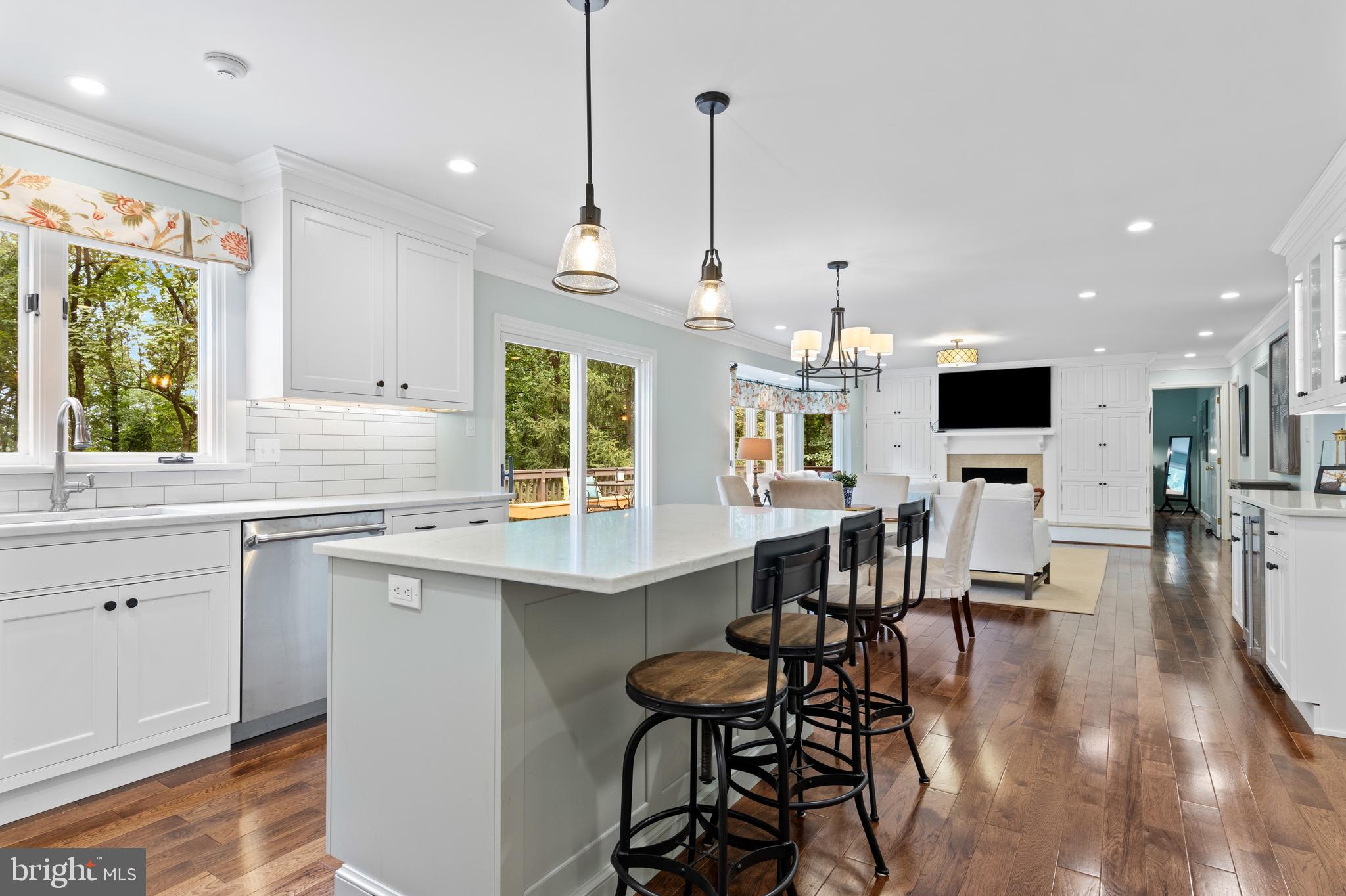 THE CIRCLES - Residential