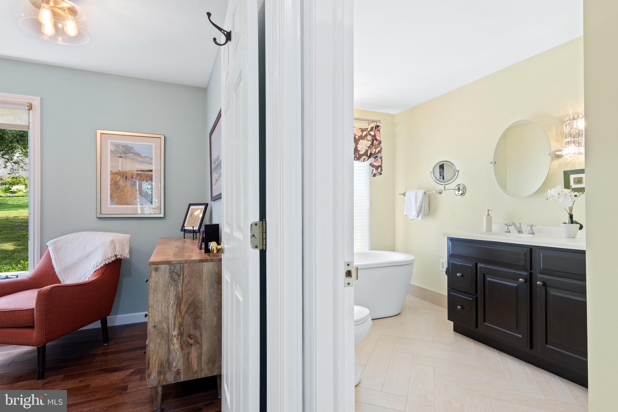 THE CIRCLES - Residential