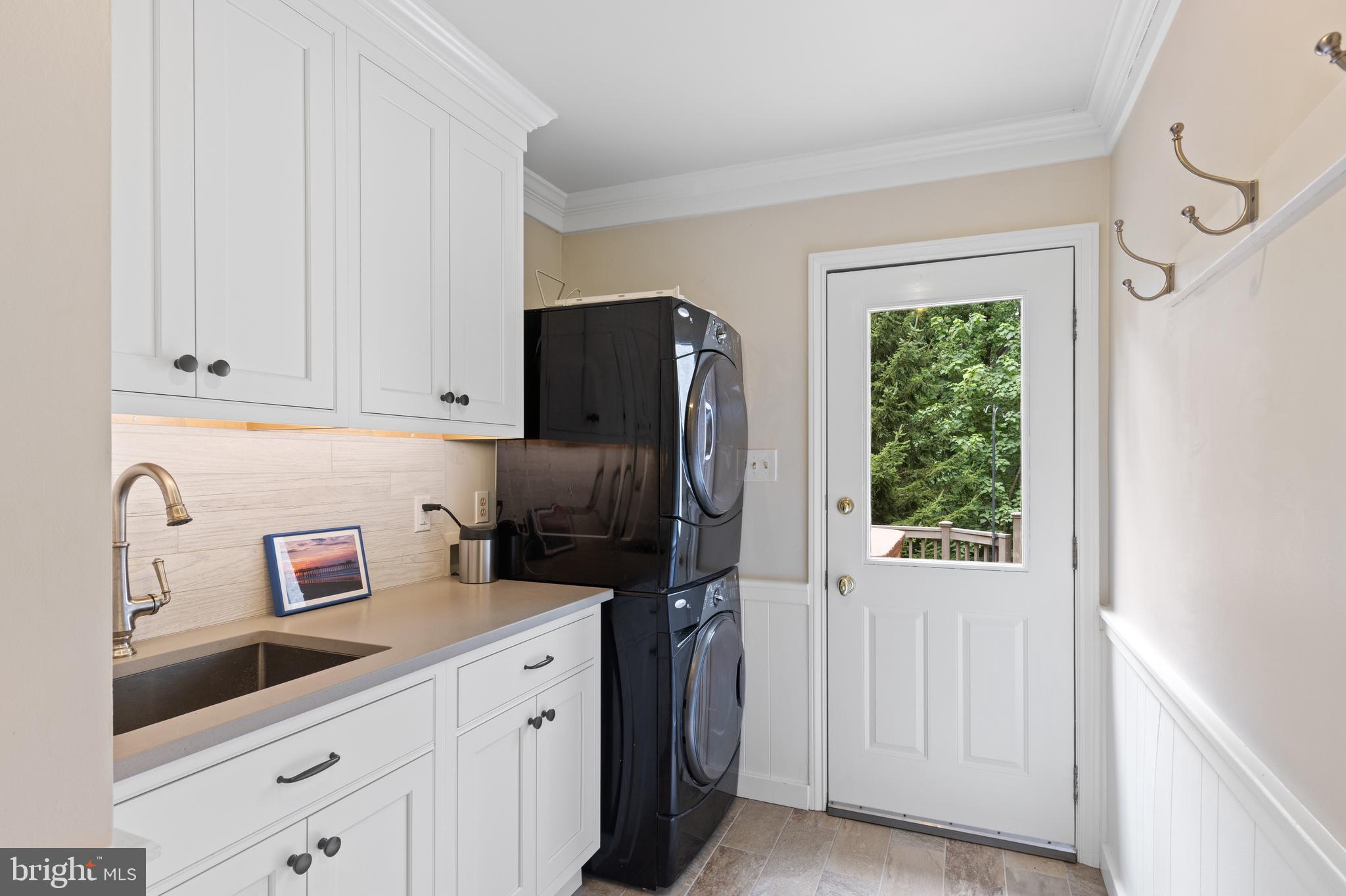 THE CIRCLES - Residential