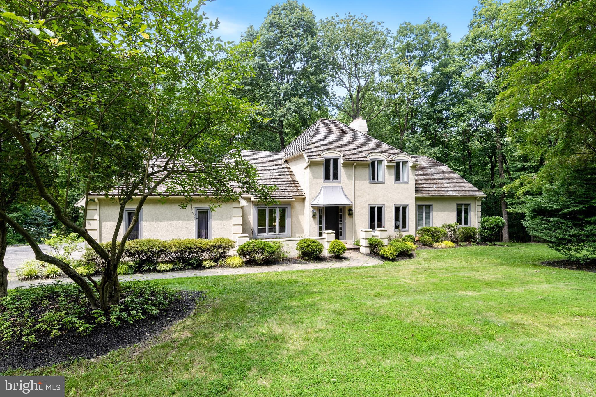 THE CIRCLES - Residential