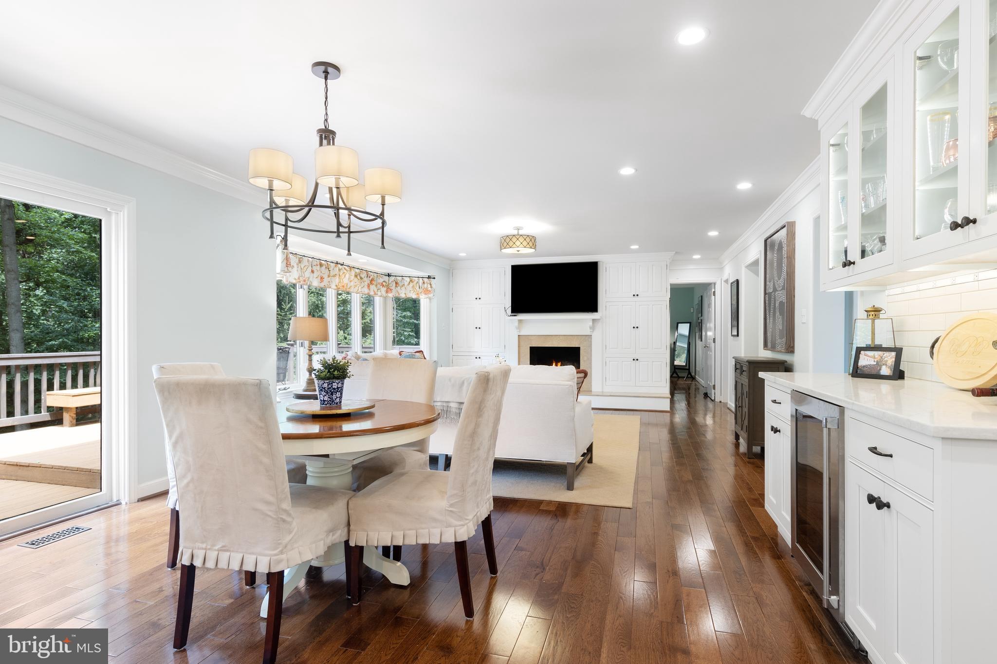 THE CIRCLES - Residential