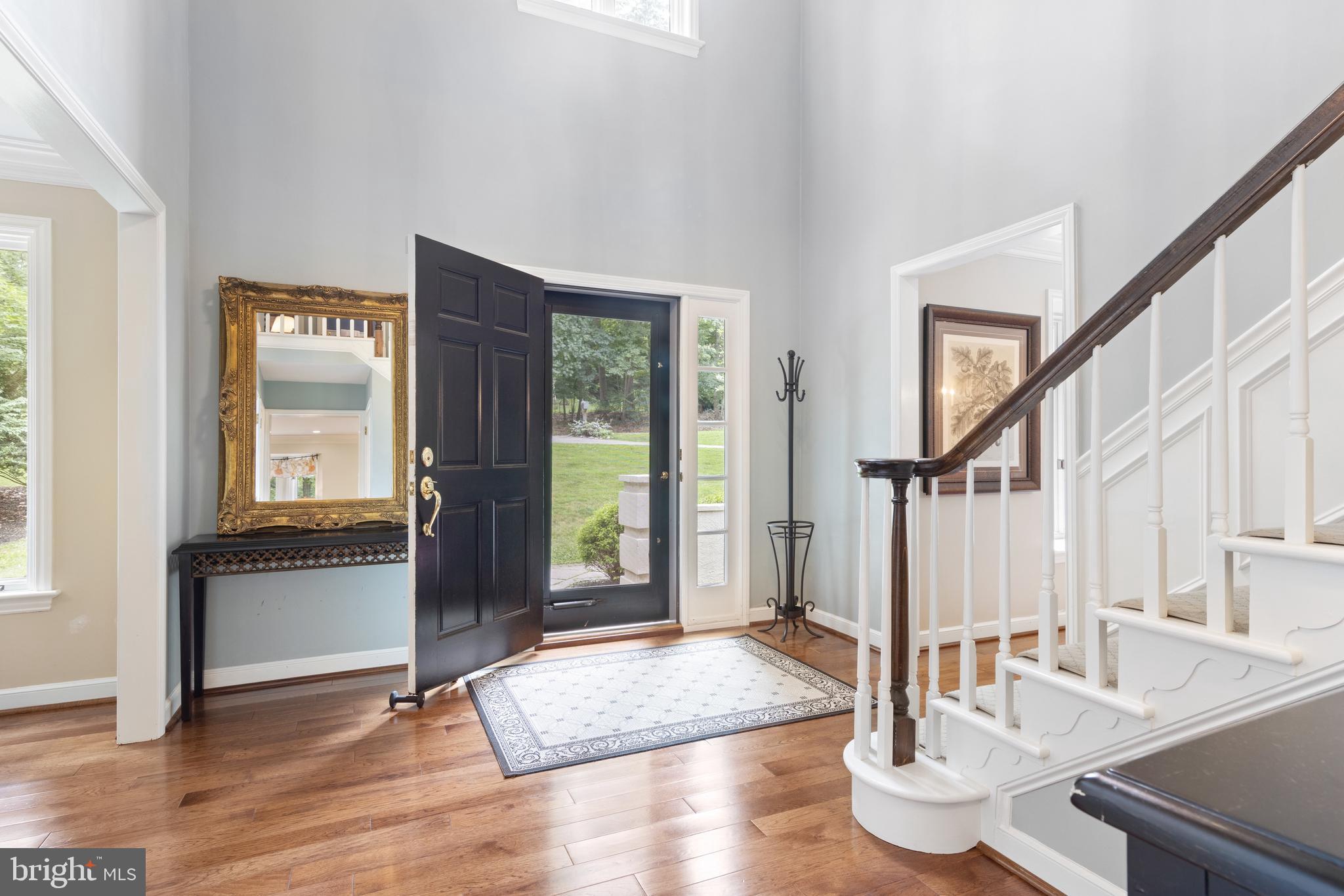 THE CIRCLES - Residential