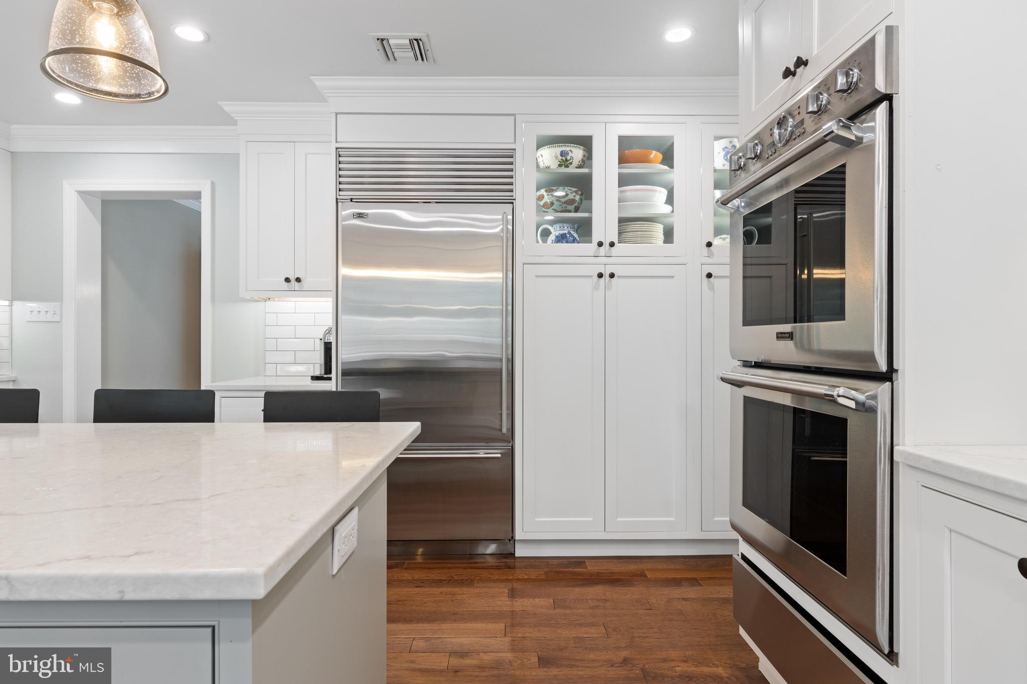 THE CIRCLES - Residential