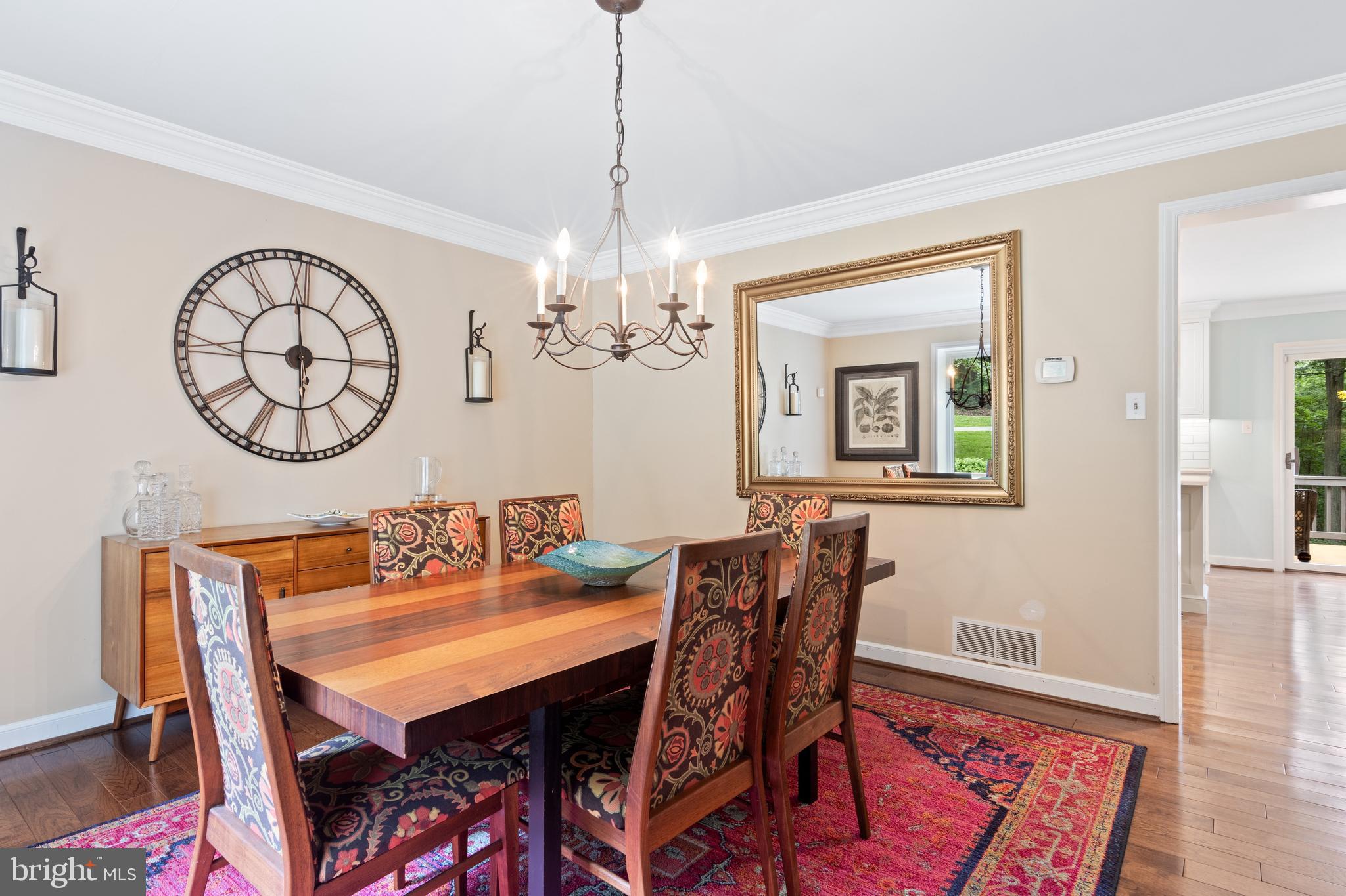 THE CIRCLES - Residential