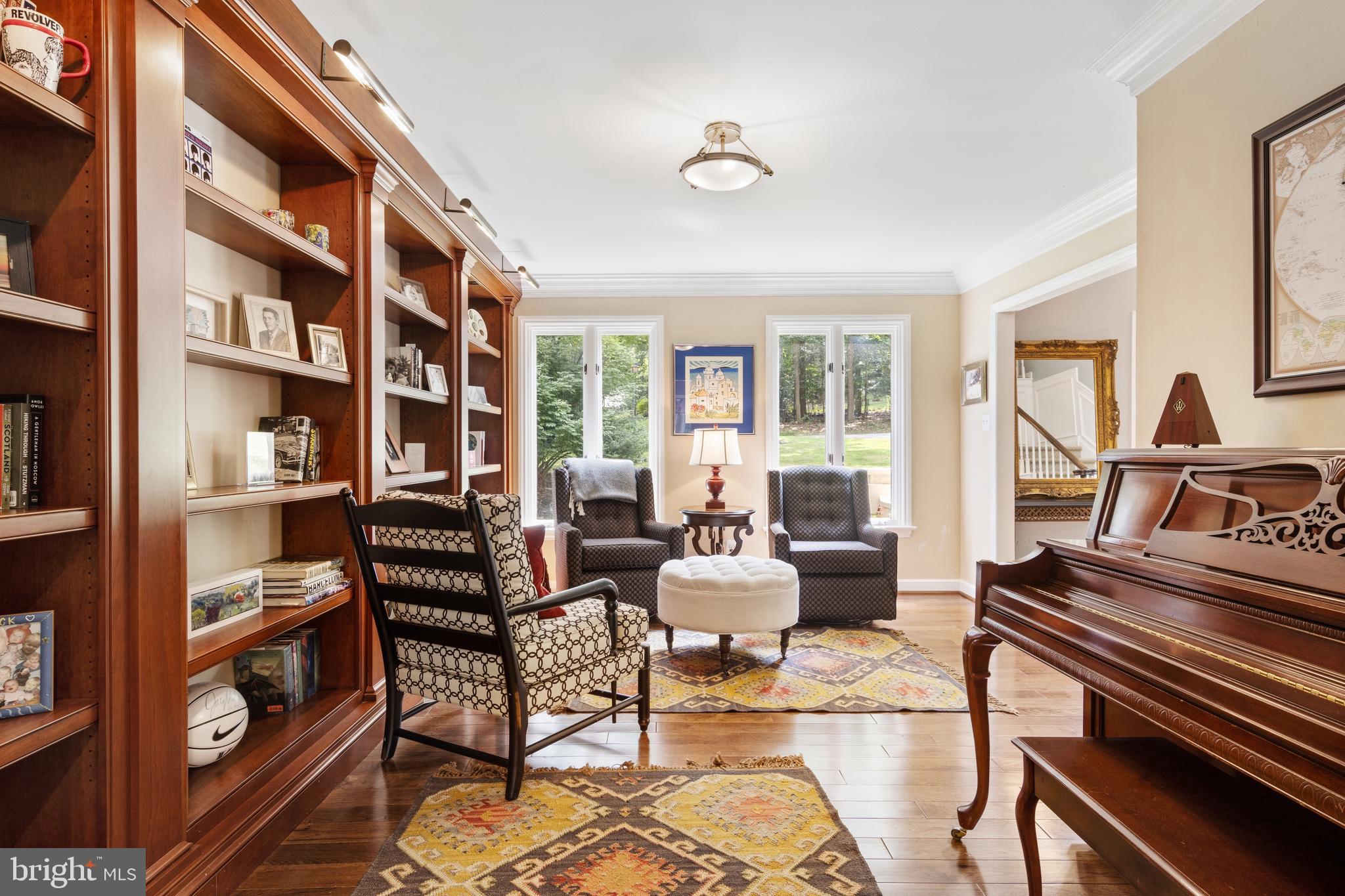 THE CIRCLES - Residential