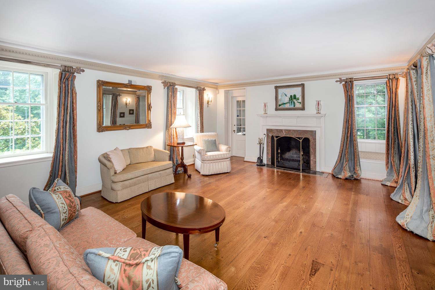 GLADWYNE - Residential