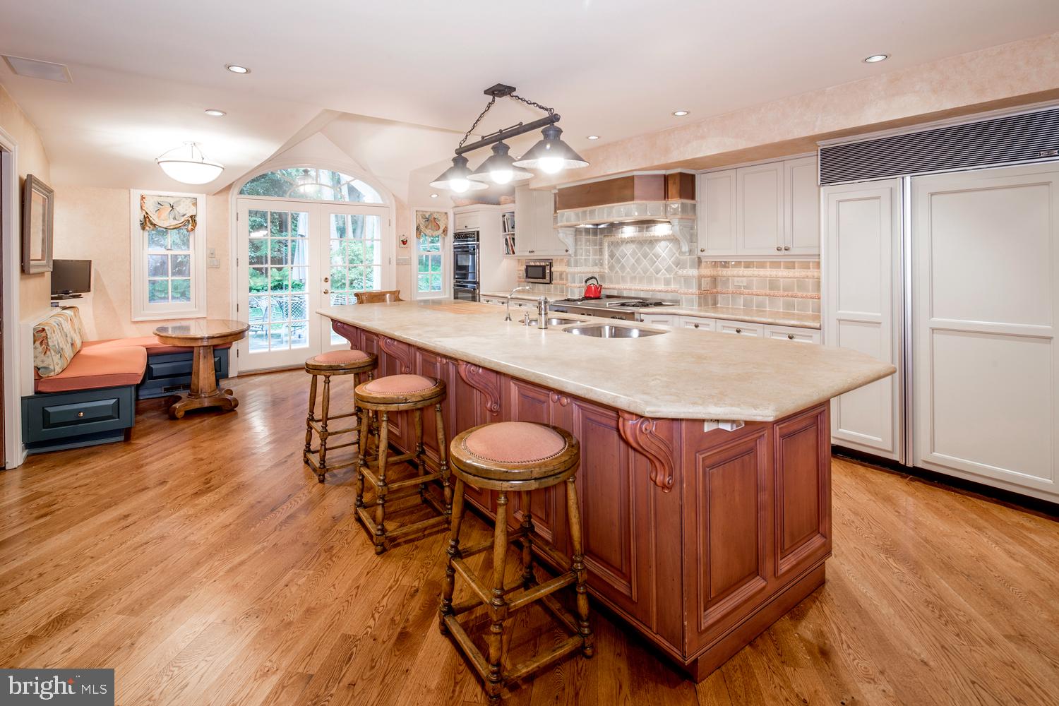 GLADWYNE - Residential