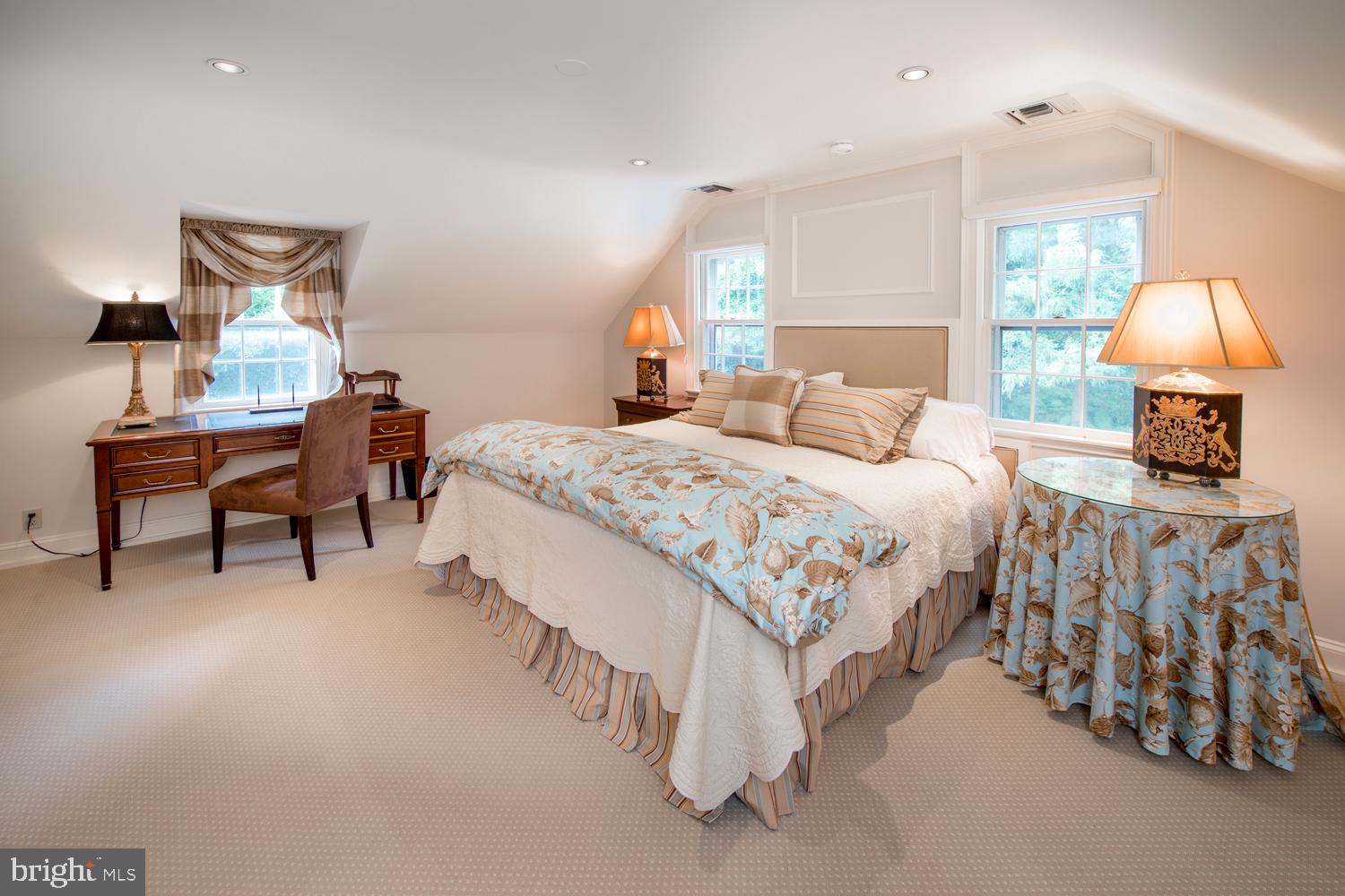 GLADWYNE - Residential