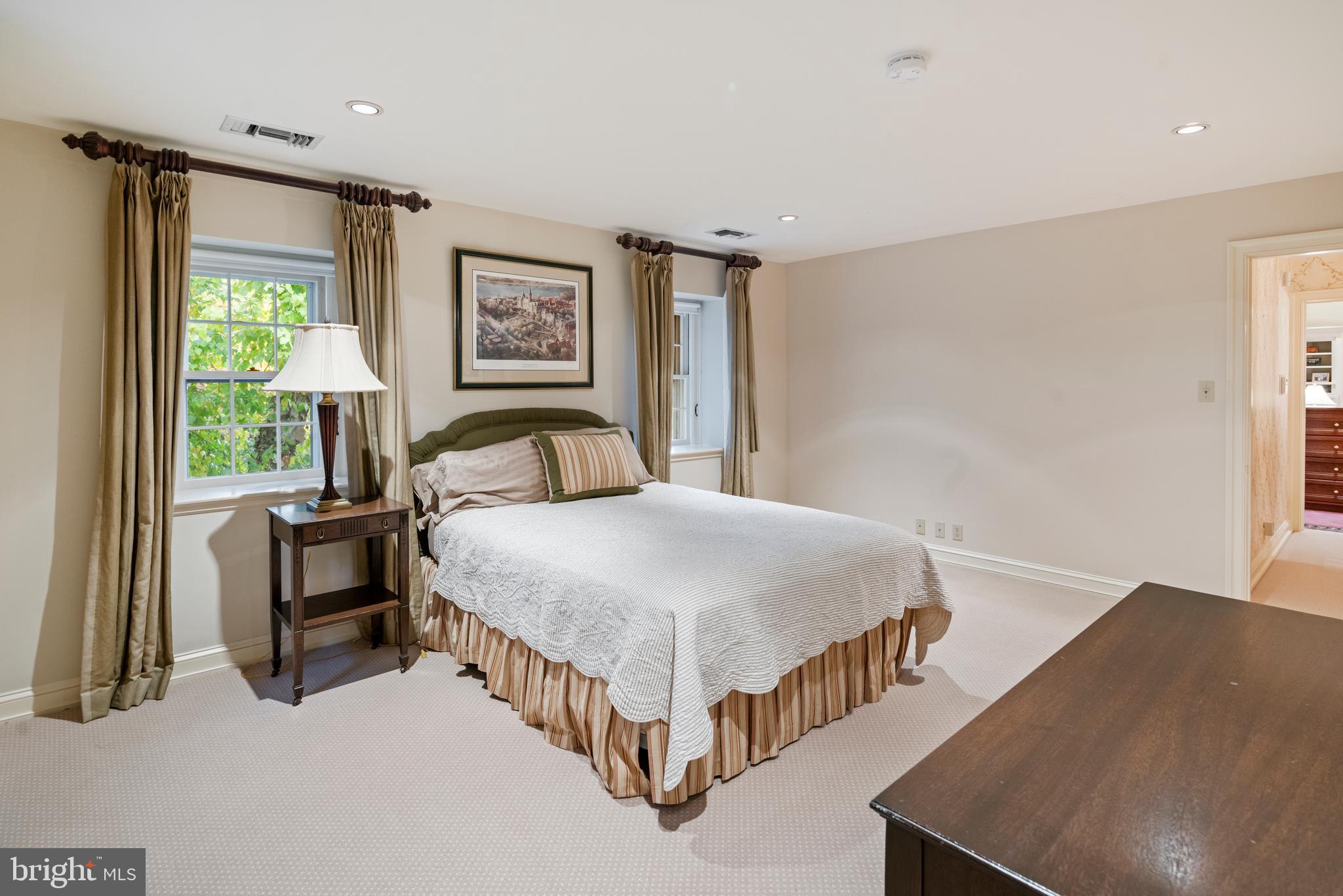 GLADWYNE - Residential