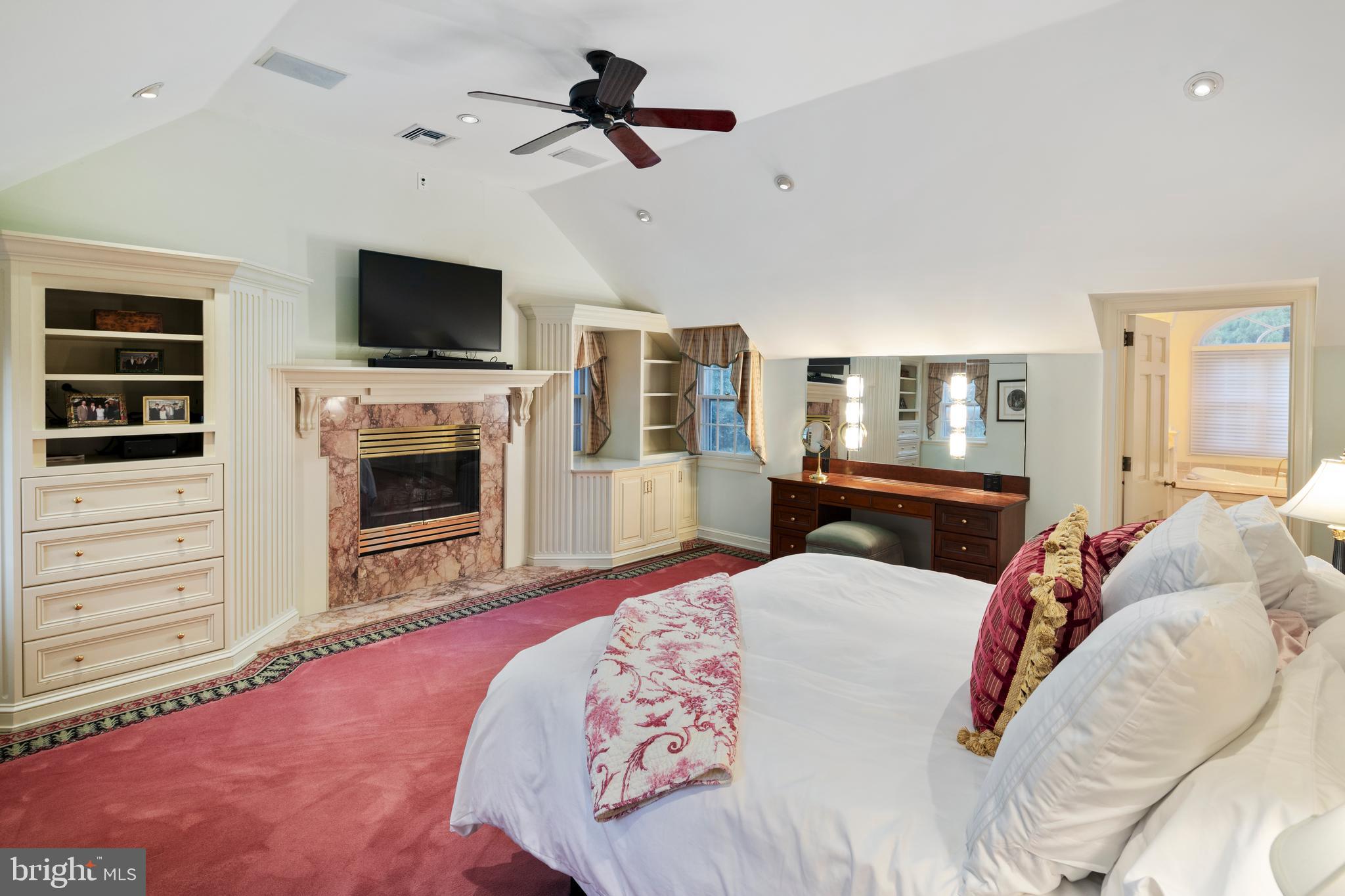 GLADWYNE - Residential